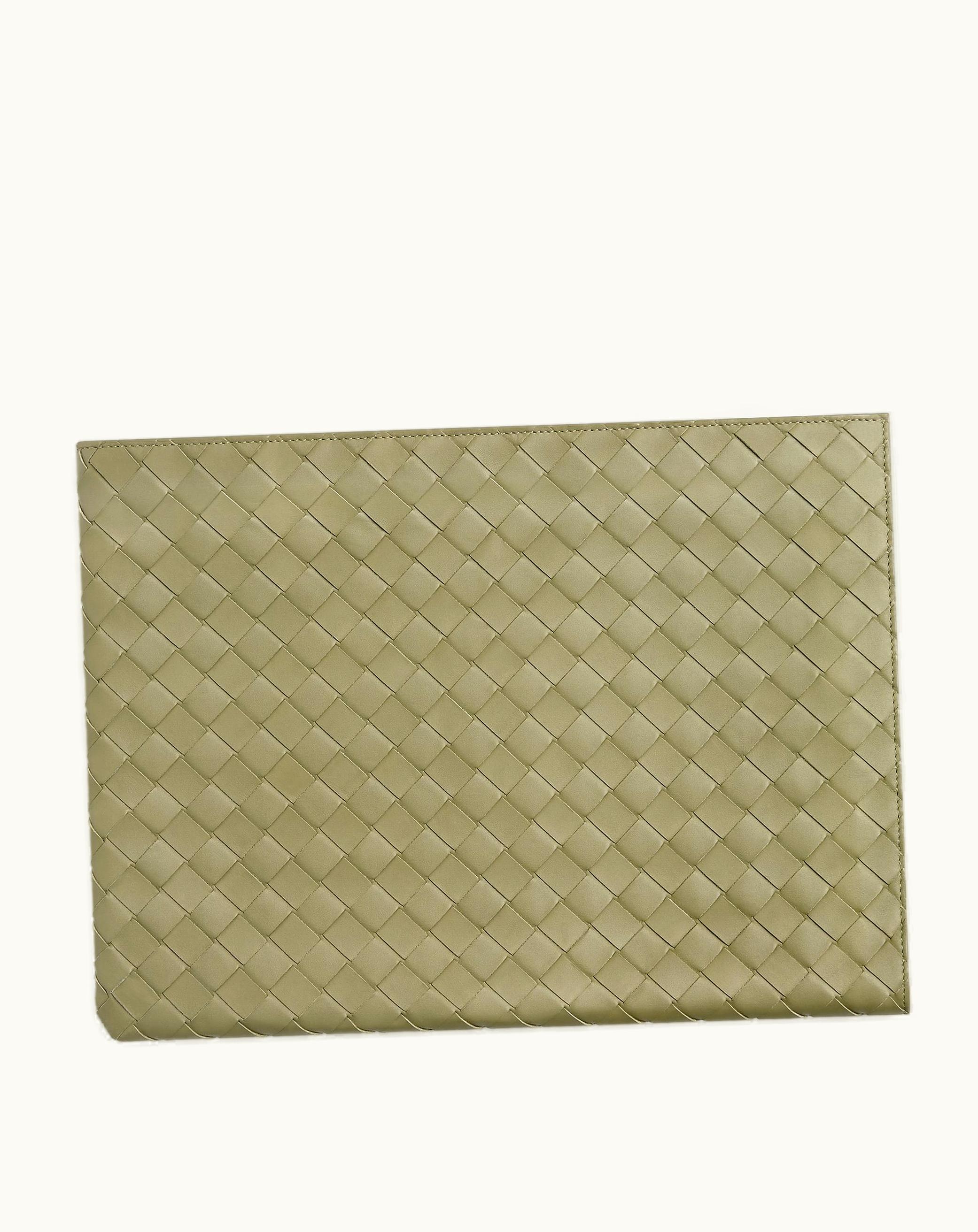 Bottega Veneta Bottega Veneta Men's Intrecciato Half Zip Pouch In Travertine