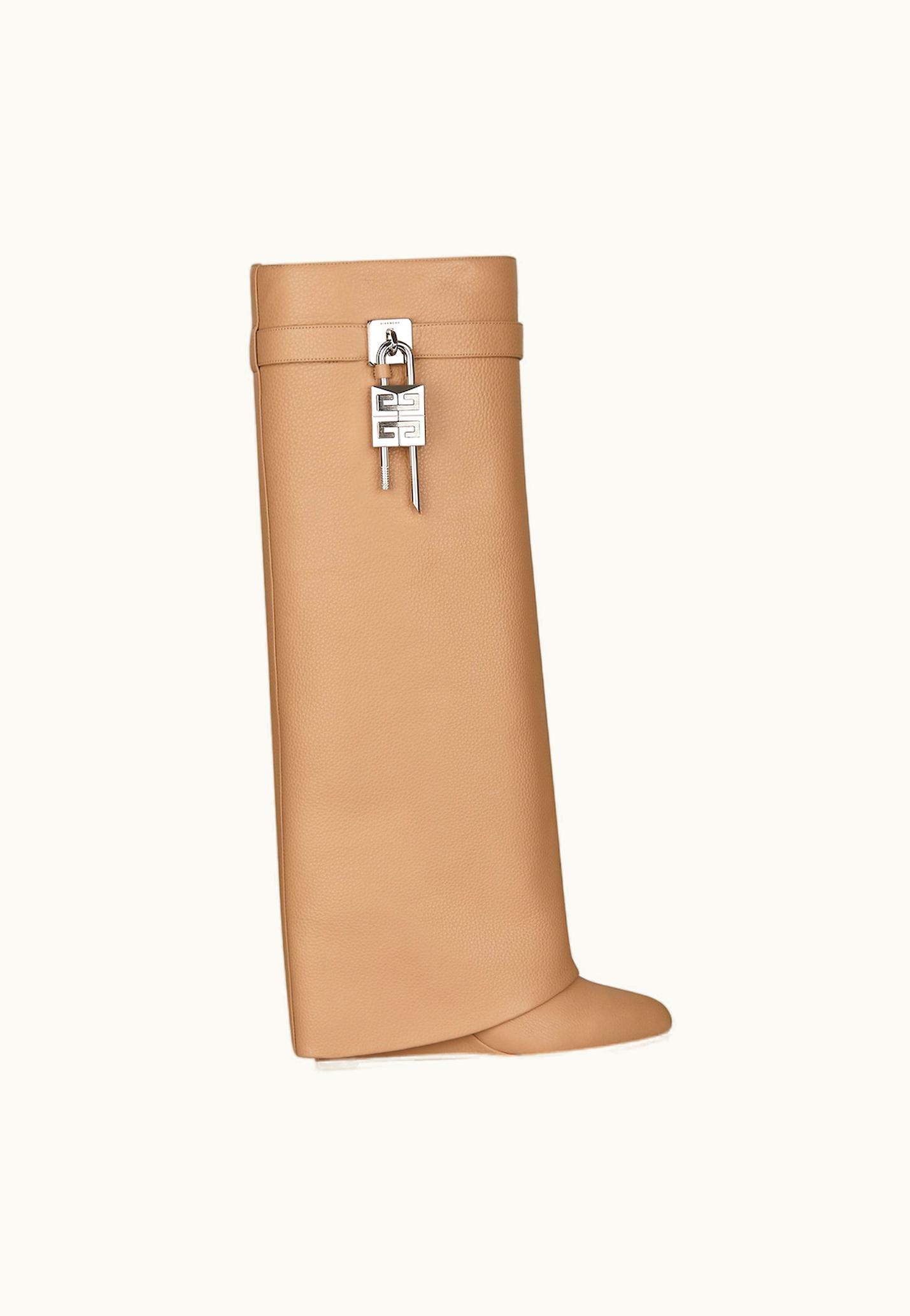 Givenchy Givenchy Shark Lock Boots In Grained Leather - Beige