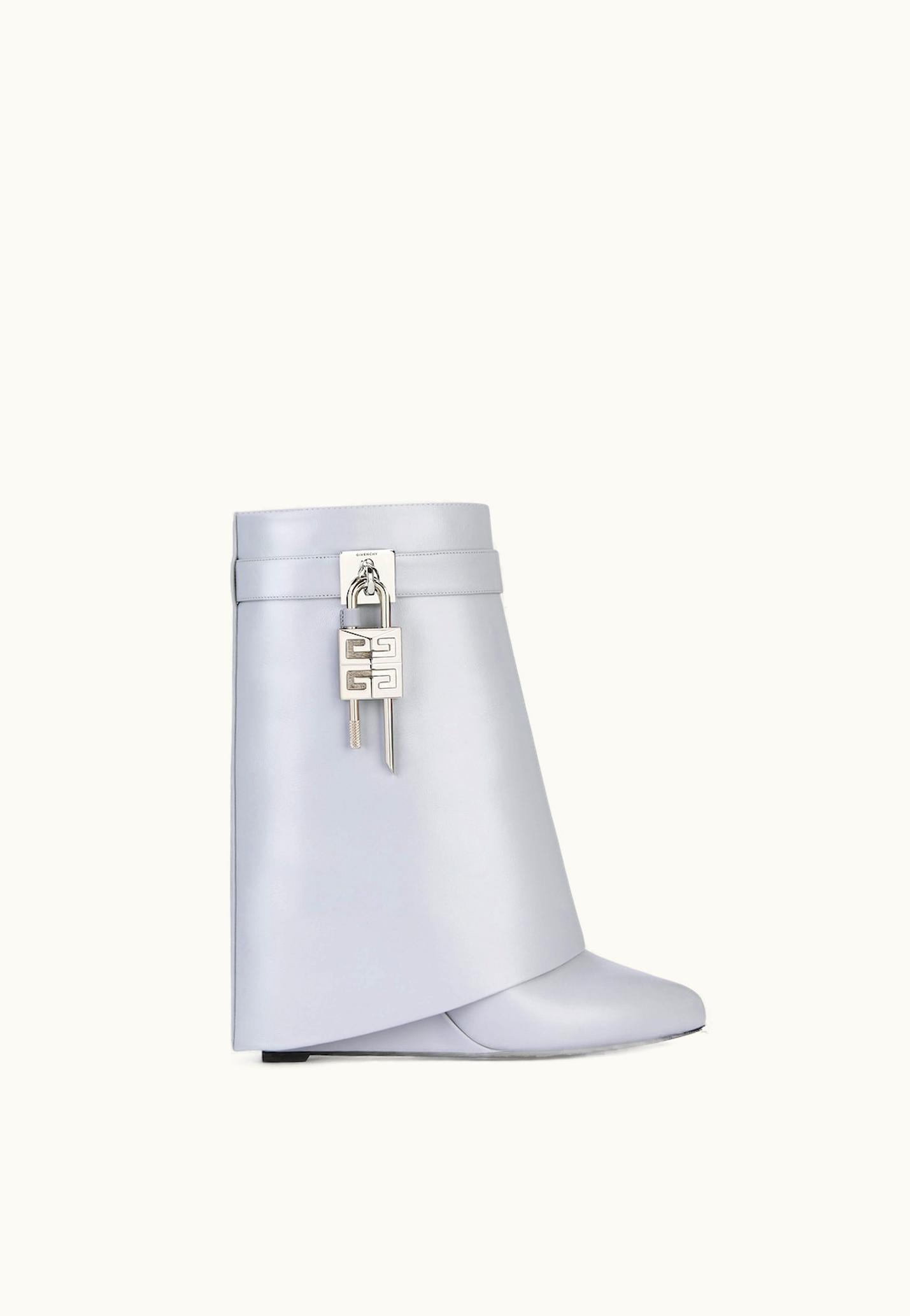 Givenchy Givenchy Shark Lock Ankle Boots In Leather - Light Grey