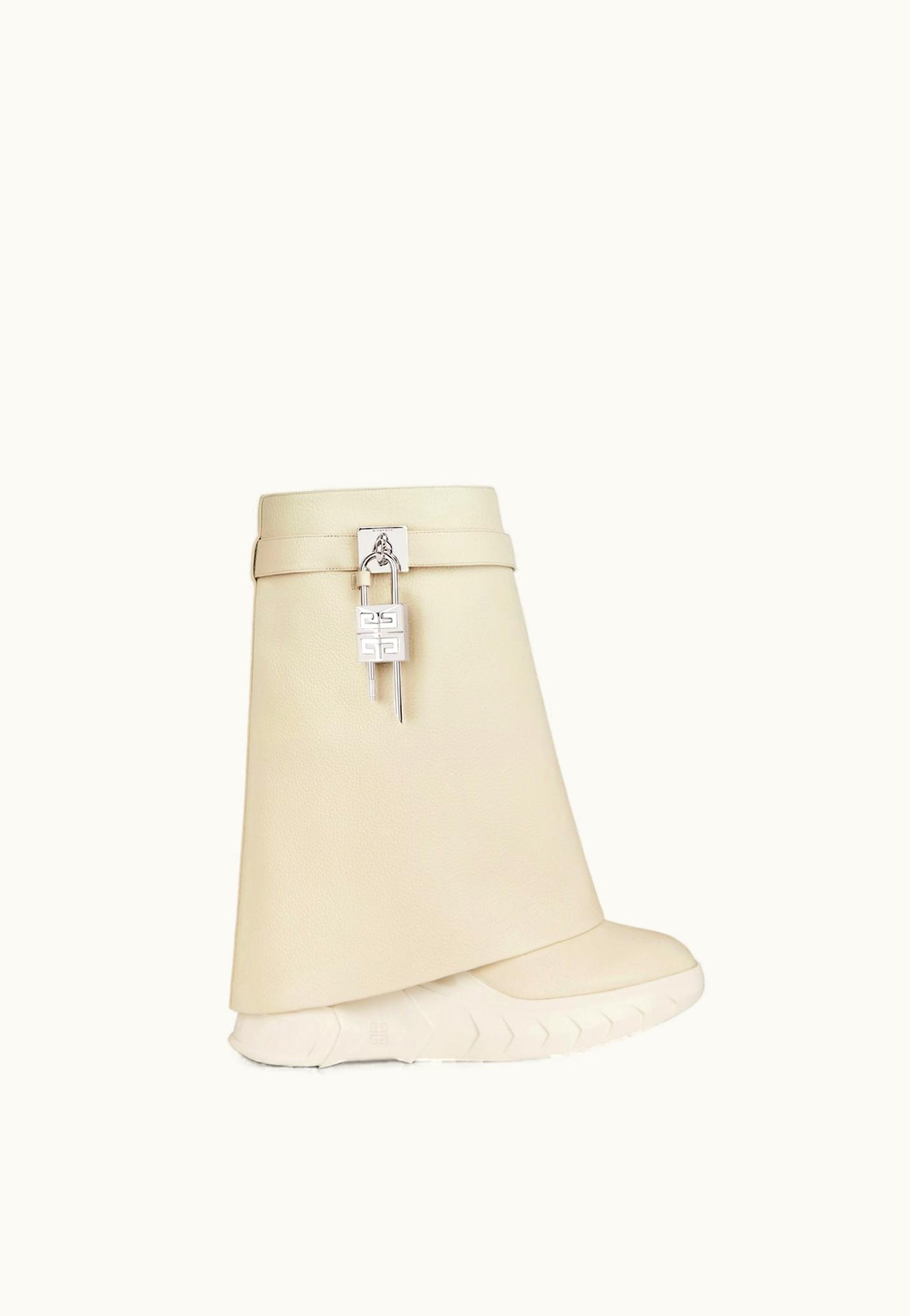 Givenchy Givenchy Shark Lock Biker Ankle Boots In Grained Leather - Beige BEIGE