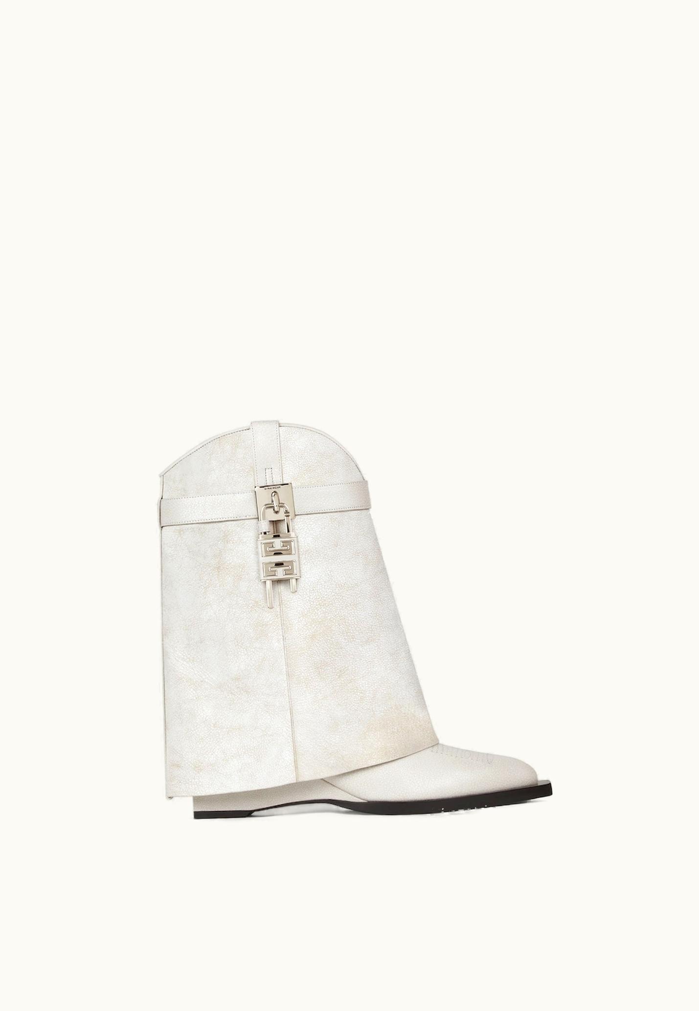 Givenchy Givenchy Shark Lock Cowboy Ankle Boots In Aged Leather - Ivory