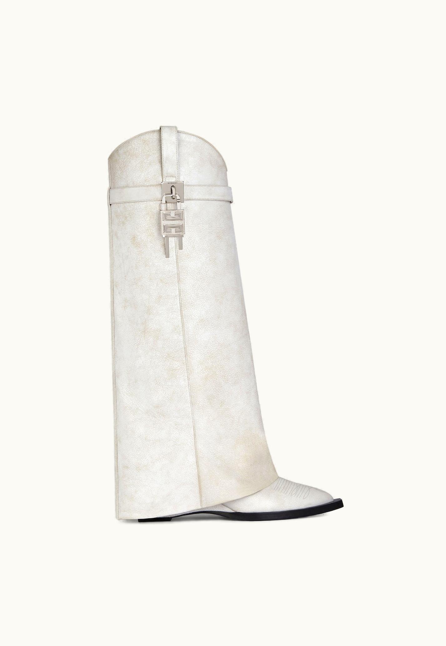 Givenchy Givenchy Shark Lock Cowboy Boots In Aged Leather - Ivory