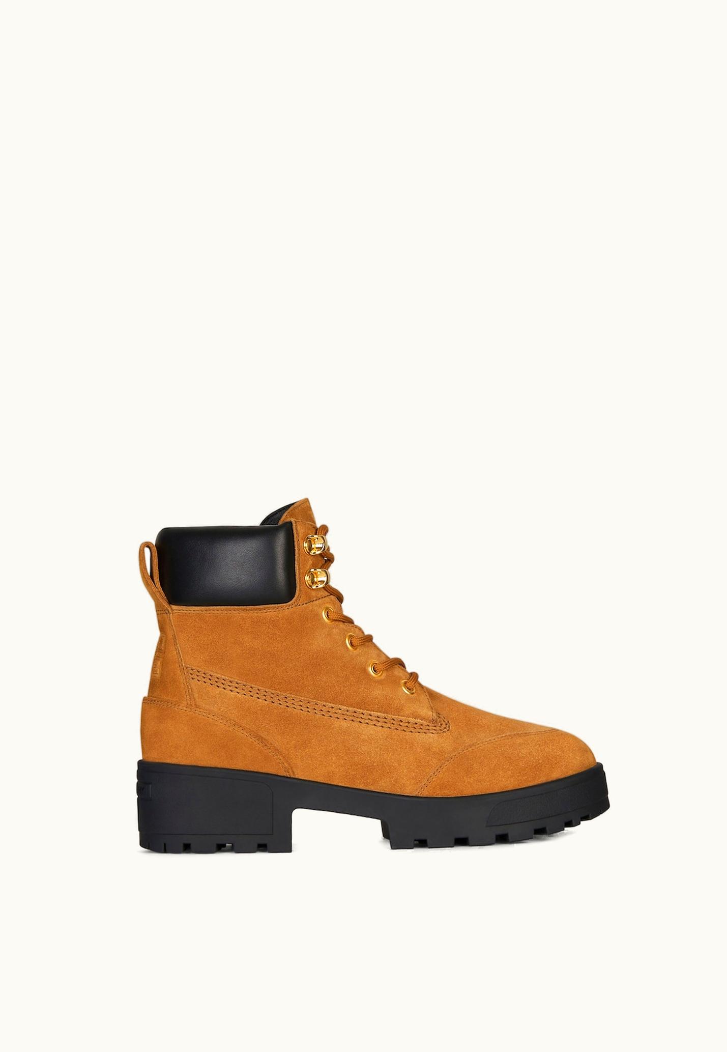 Givenchy Givenchy Trekker Ankle Workboots In Suede - Beige / Black