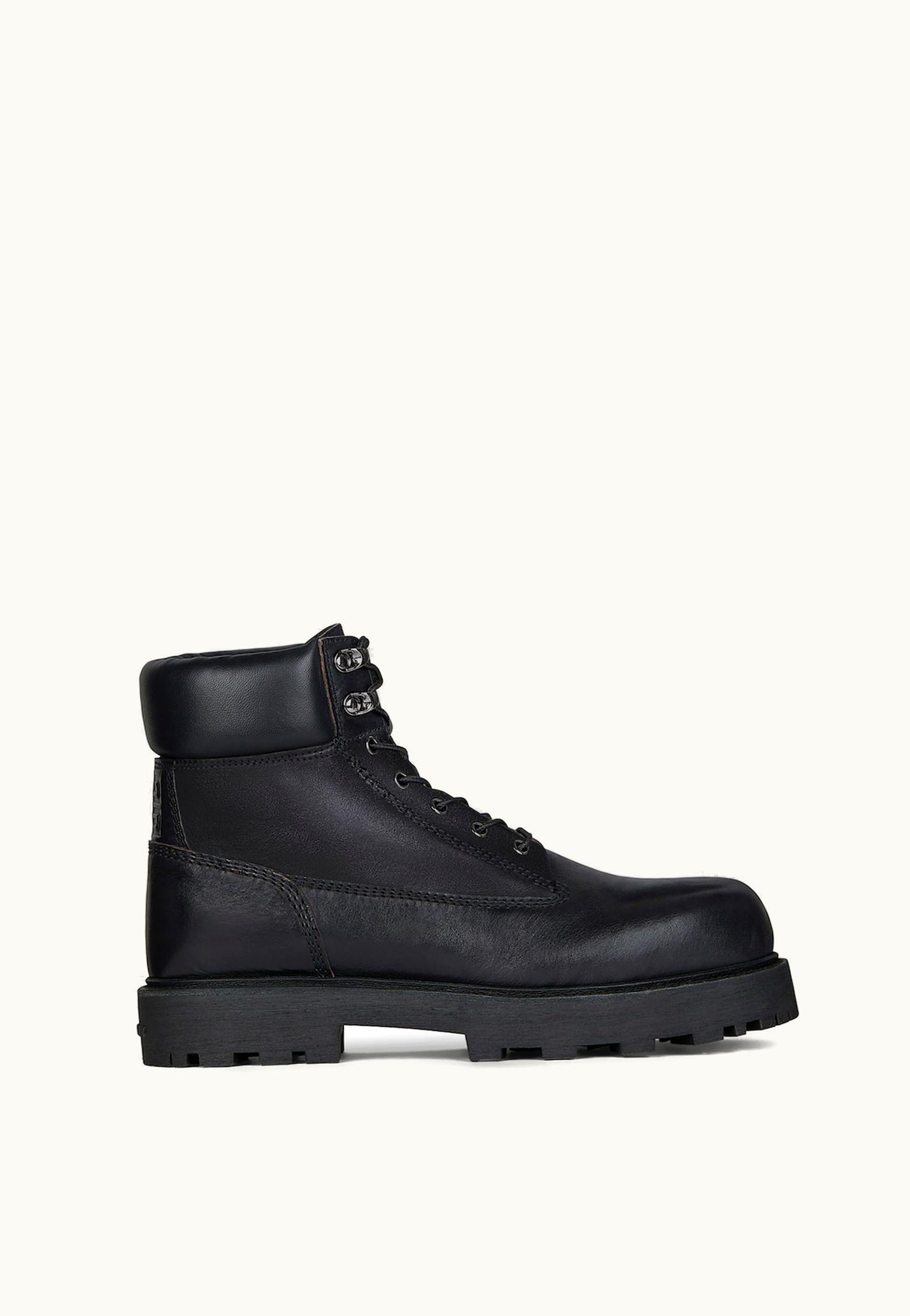 Givenchy Givenchy Show Ankle Workboots In Shiny Leather - Black