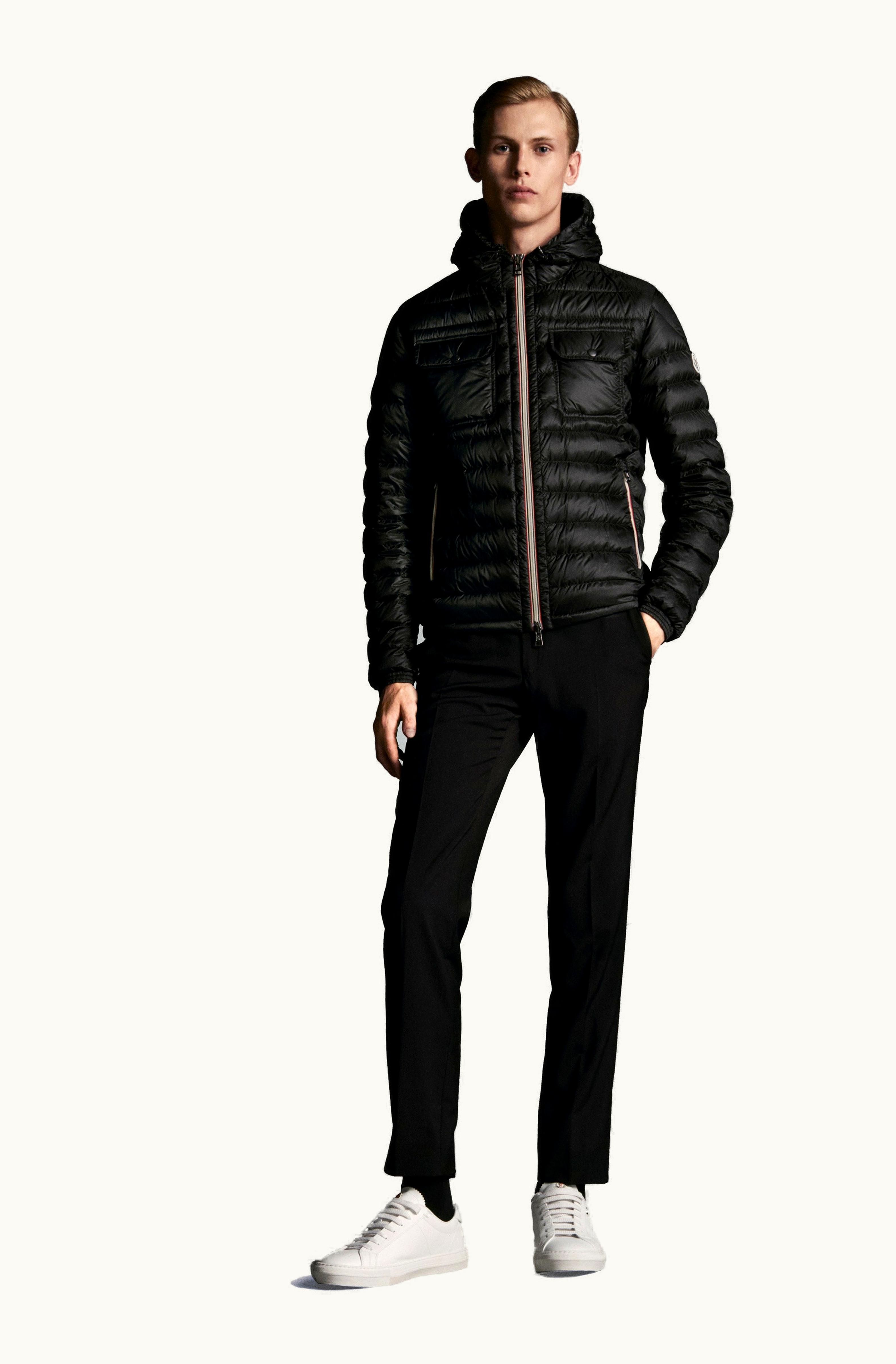 Moncler Moncler Douret Short Down Jacket Black