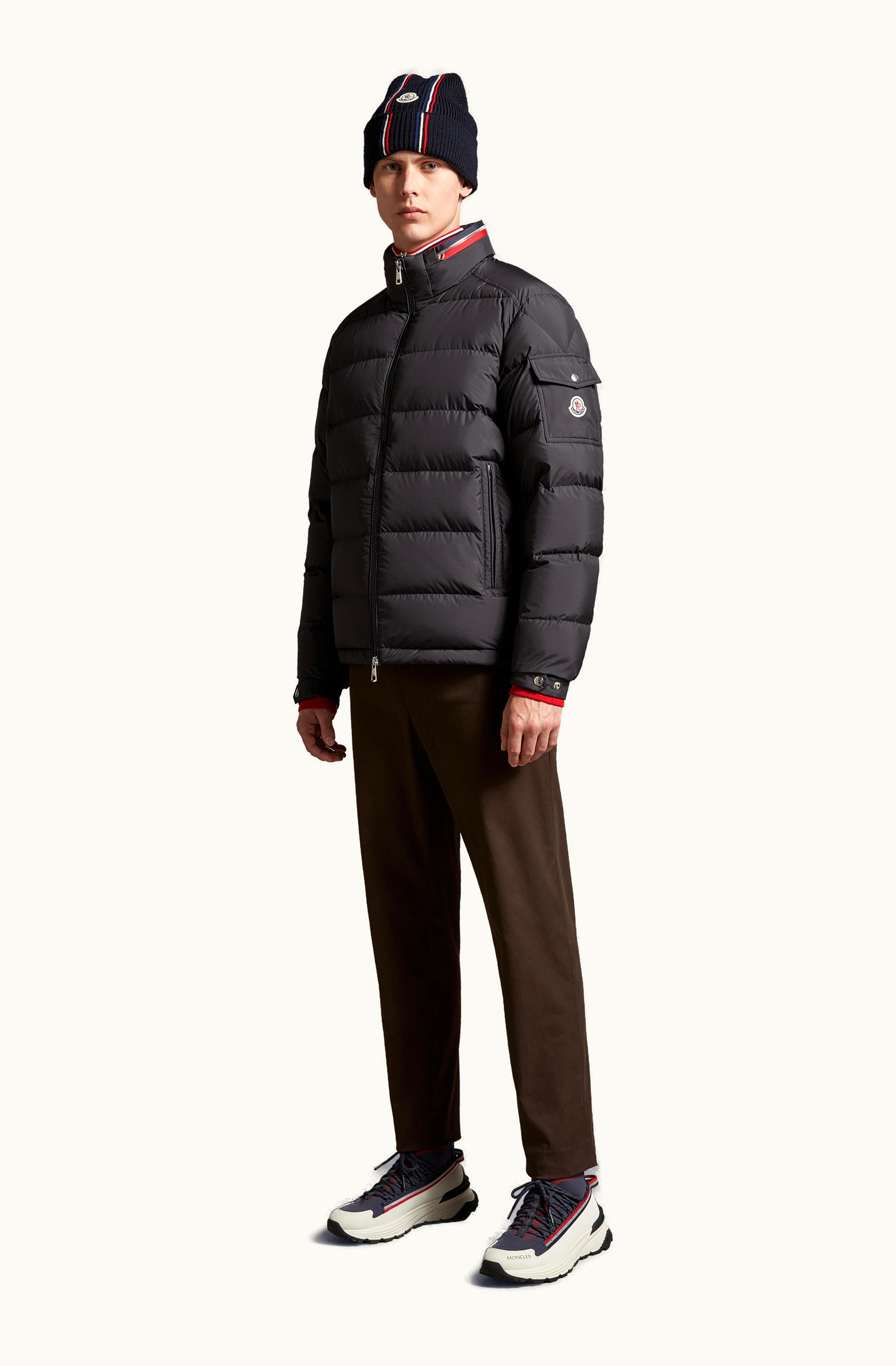 Moncler Moncler Bourne Short Down Jacket Black