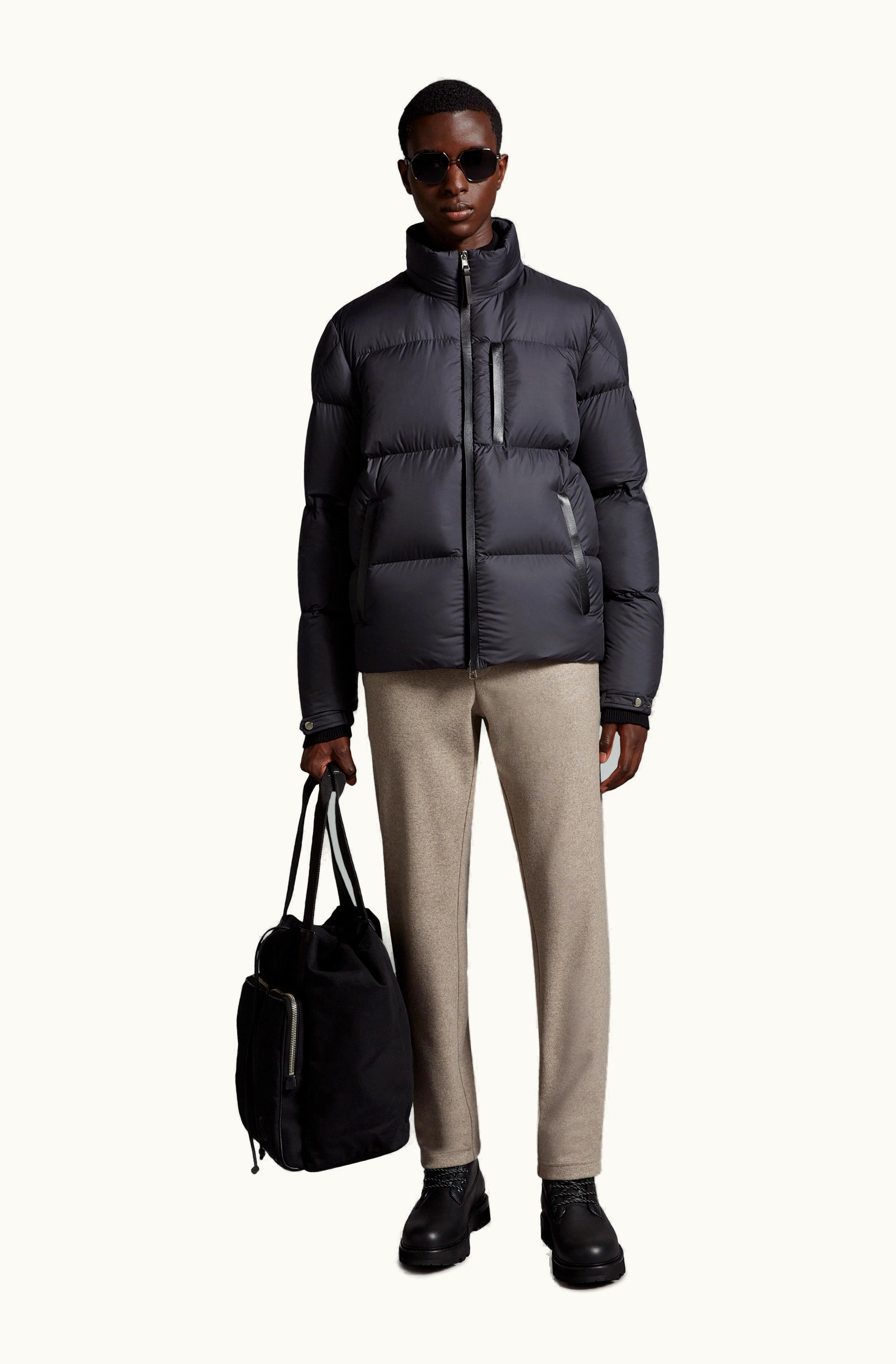 Moncler Moncler Besbre Short Down Jacket Black