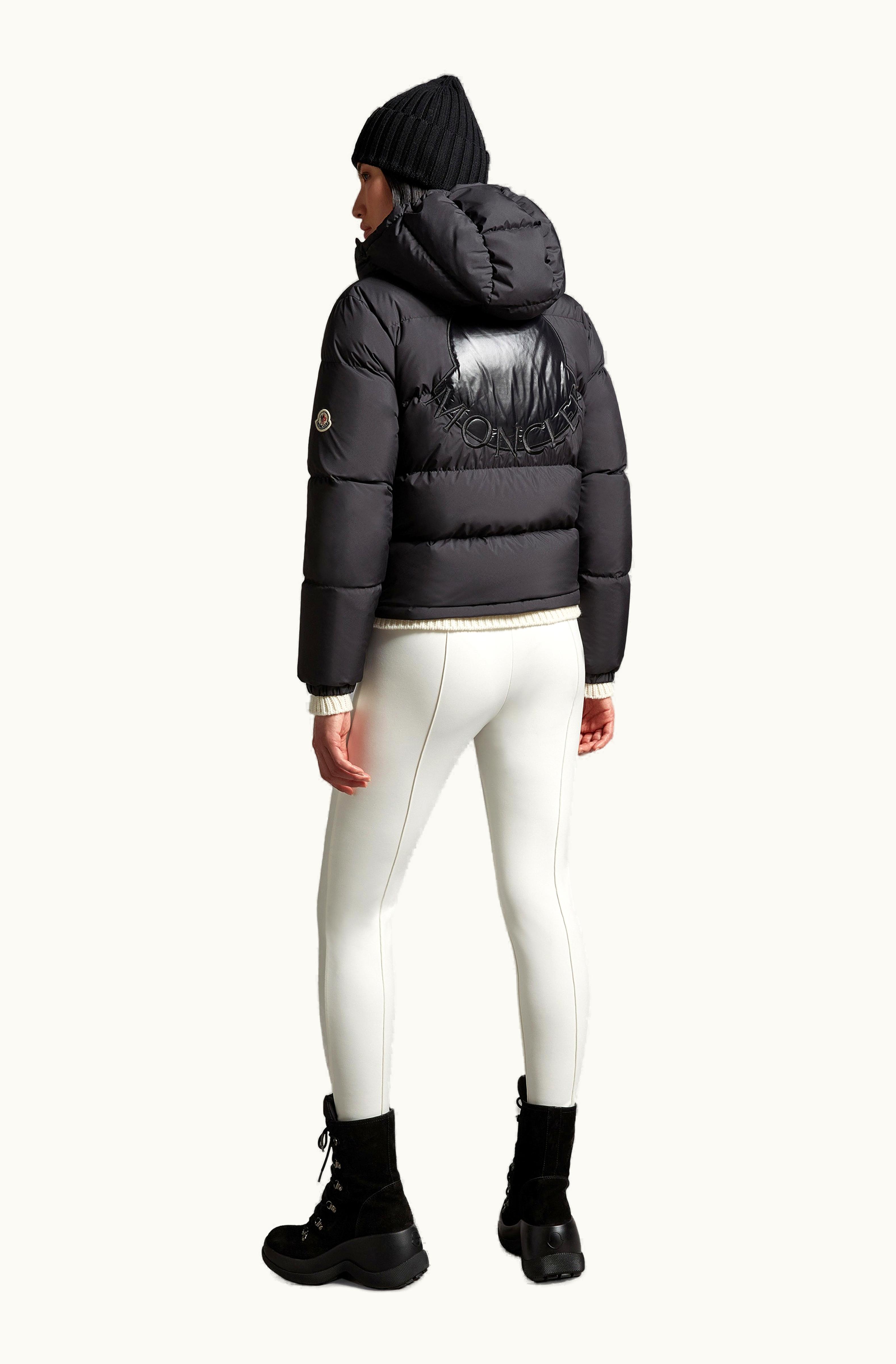 Moncler Moncler Ebre Short Down Jacket Black