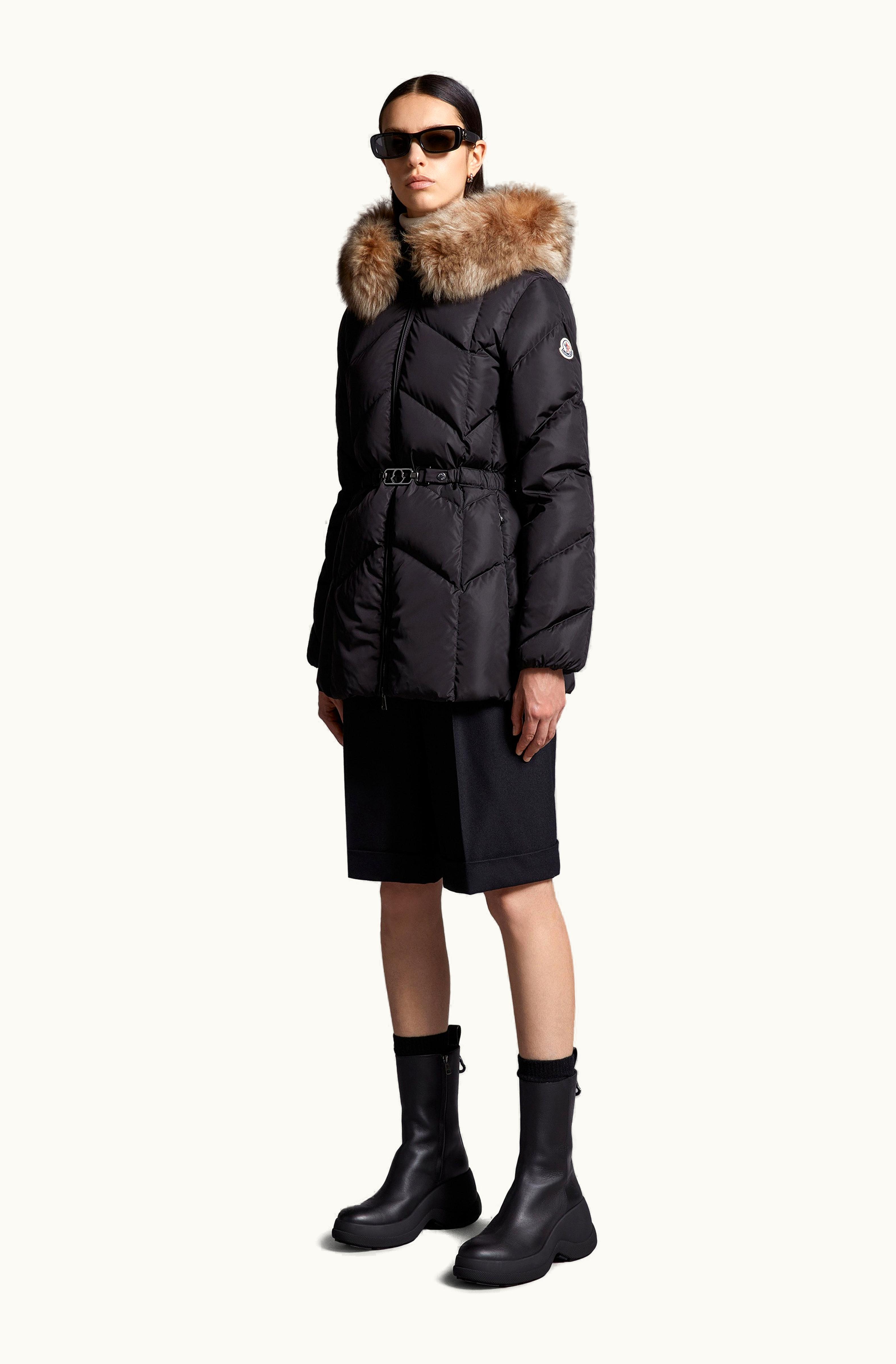 Moncler Moncler Loriot Short Down Jacket Black