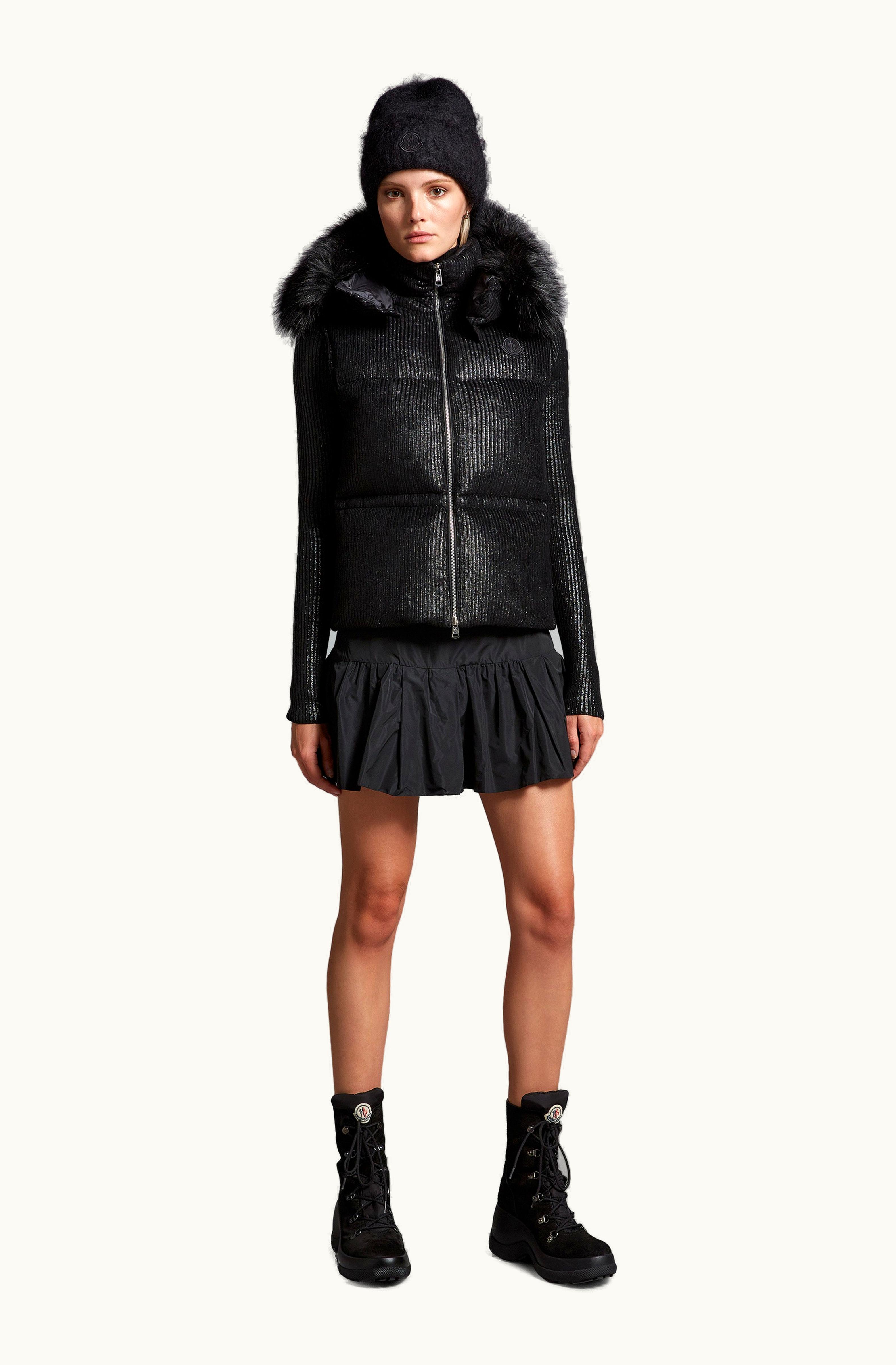 Moncler Moncler Mergule Down Gilet Black