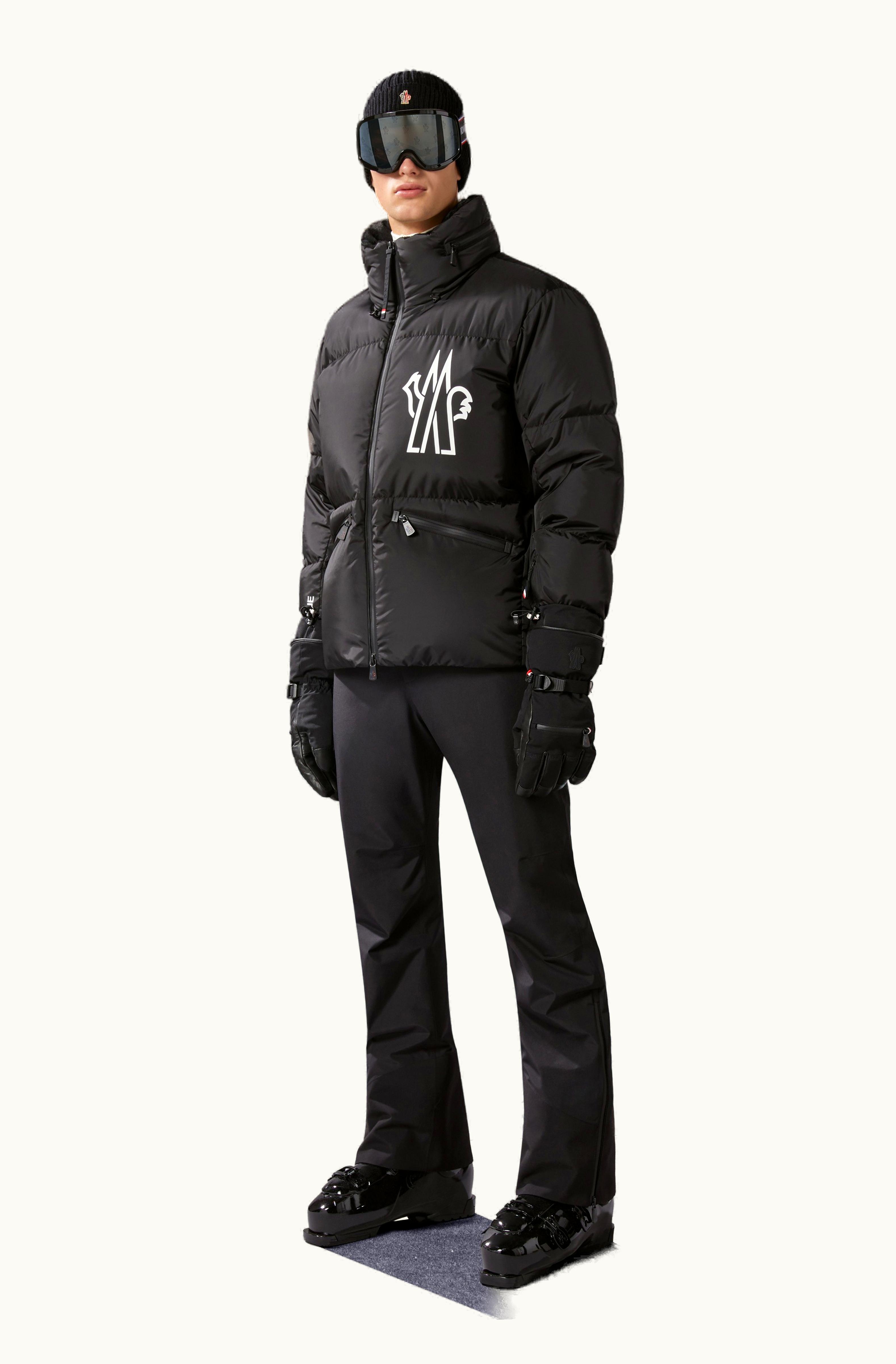 Moncler Moncler Verdons Short Down Jacket Black