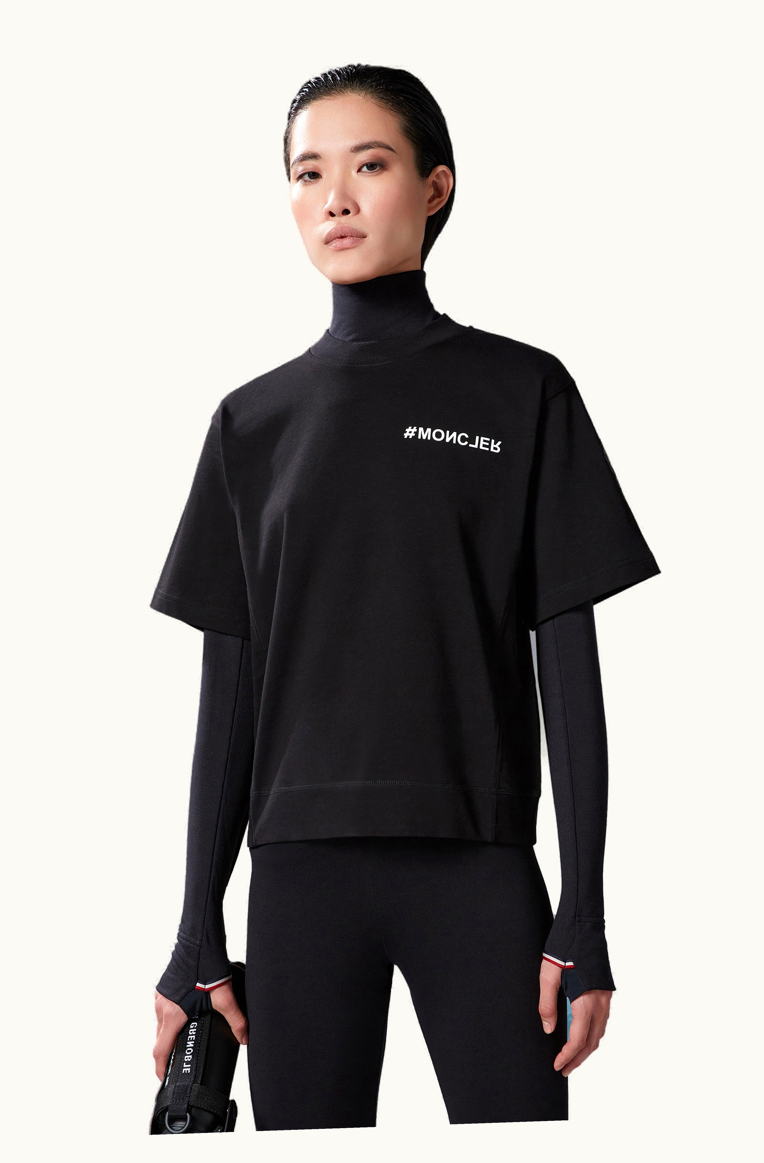 Moncler Moncler Logo T-Shirt Black I20988C0000383927999