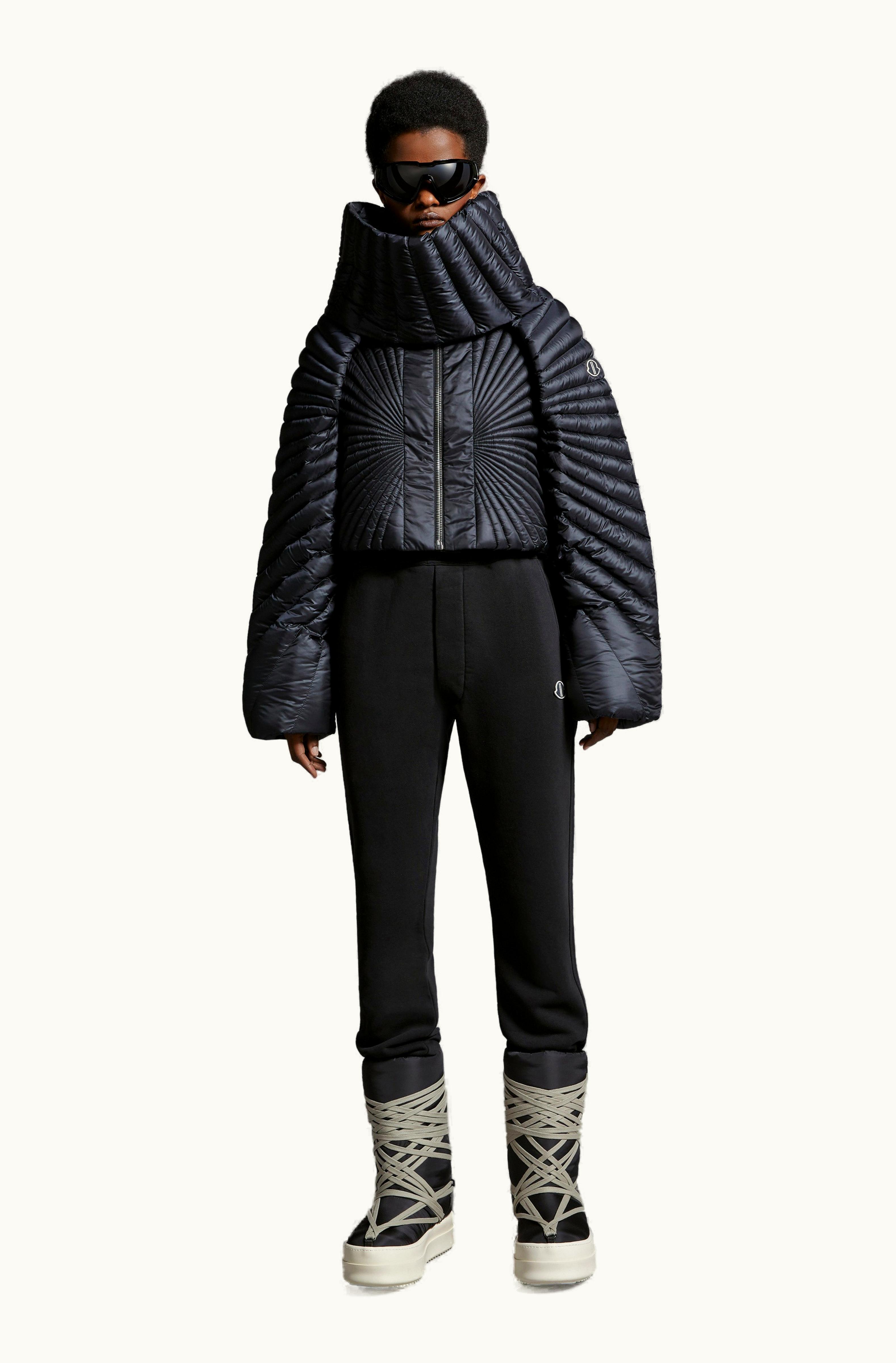Moncler Moncler Radiance Convertible Short Down Jacket Black