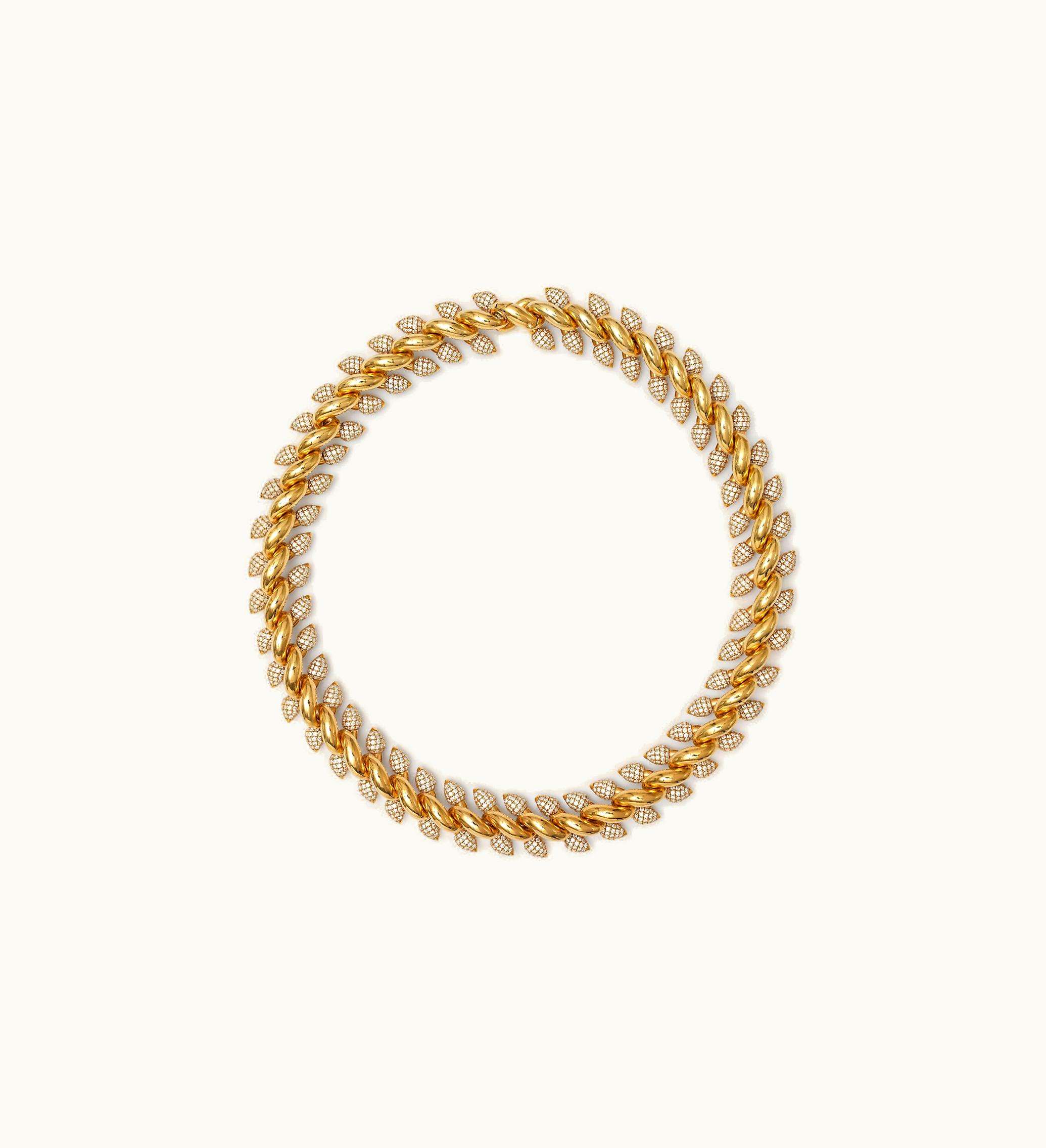 Burberry Burberry Spear Pavé Chain Necklace In Gold / Clear