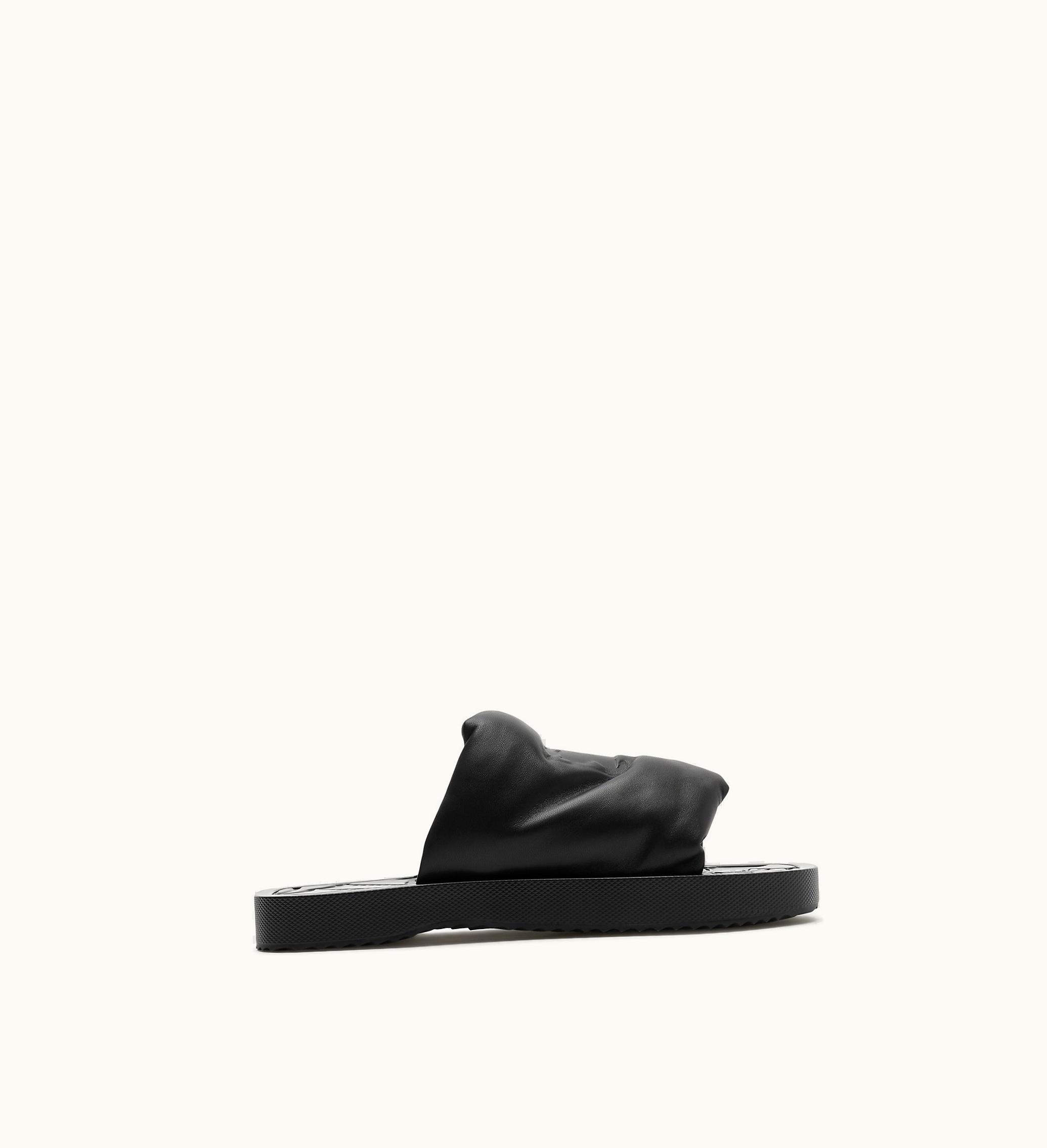 Burberry Burberry Ekd Slab Slides In Black - Men