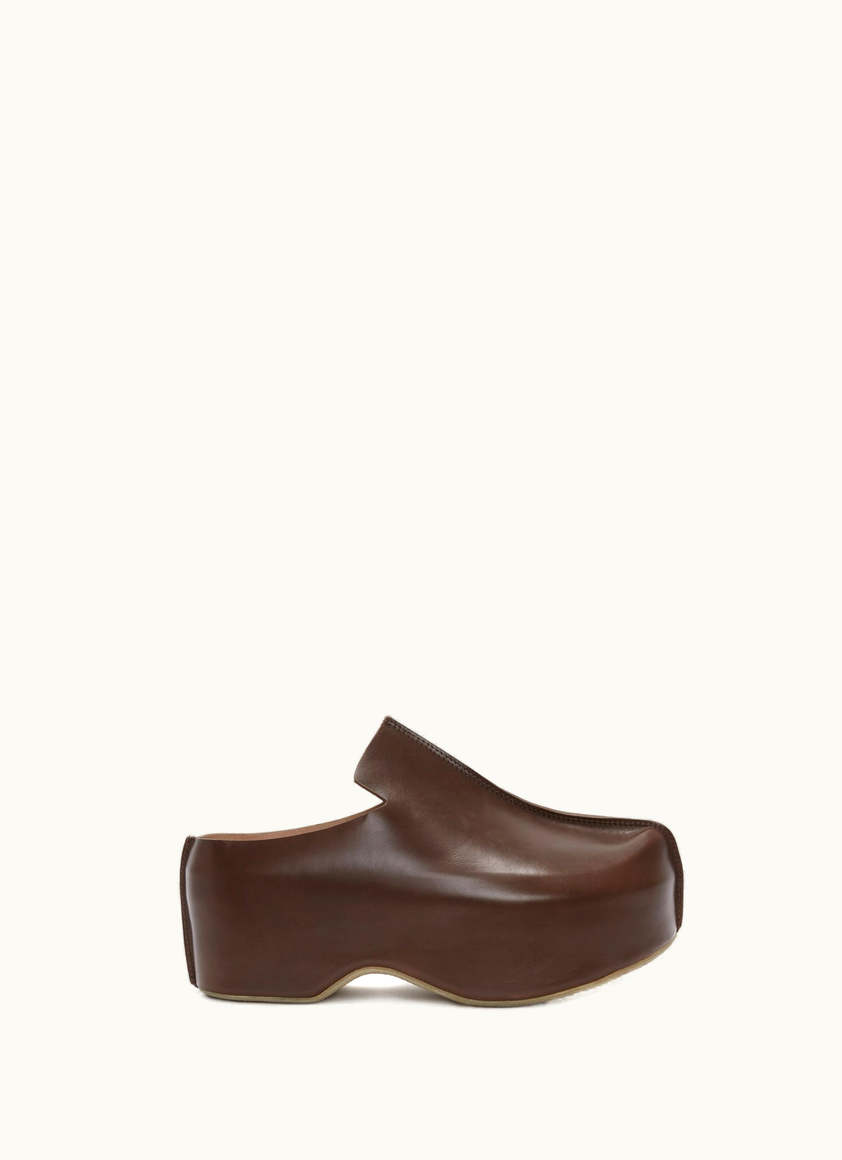 JW Anderson JW Anderson FW0146LA0323100 Leather Platform Clogs In Oak Brown