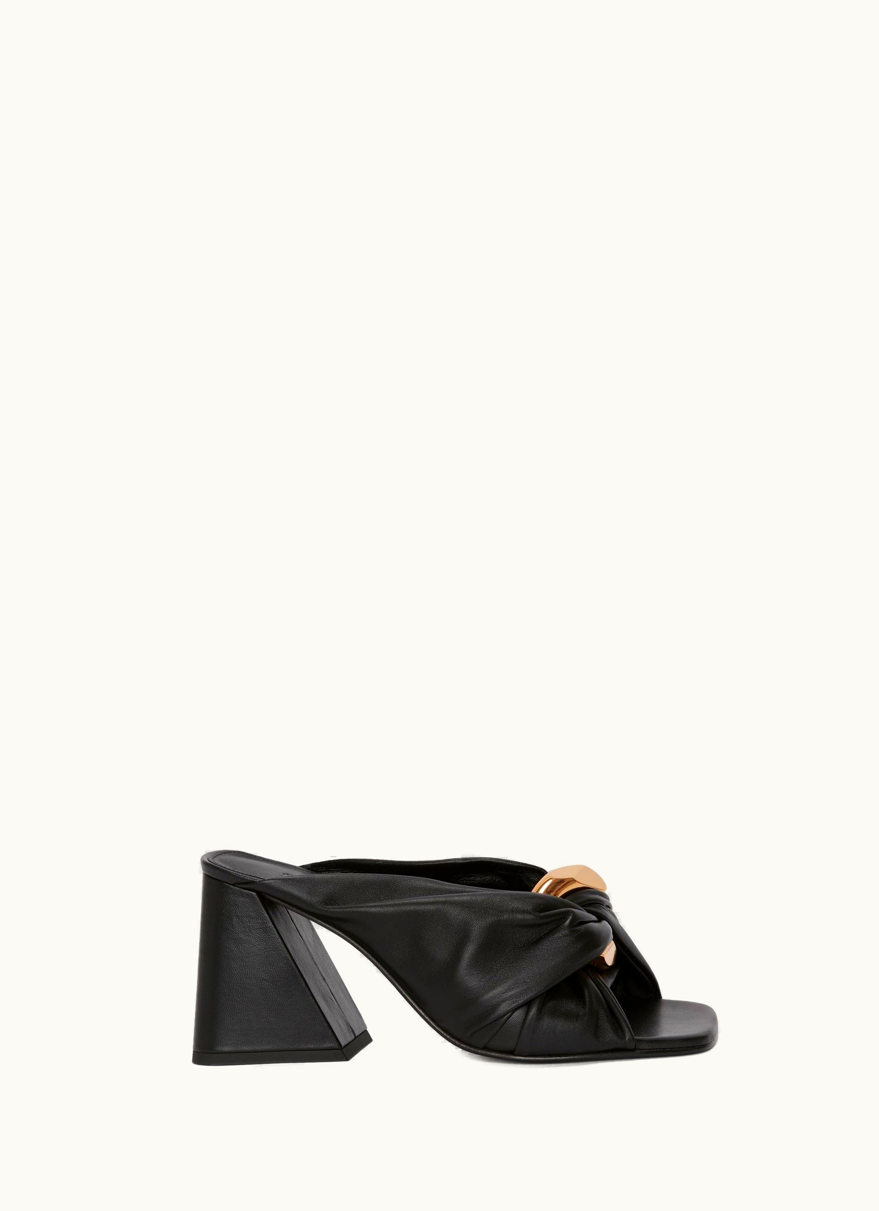 JW Anderson JW Anderson Twisted Chain Leather Mules In Black