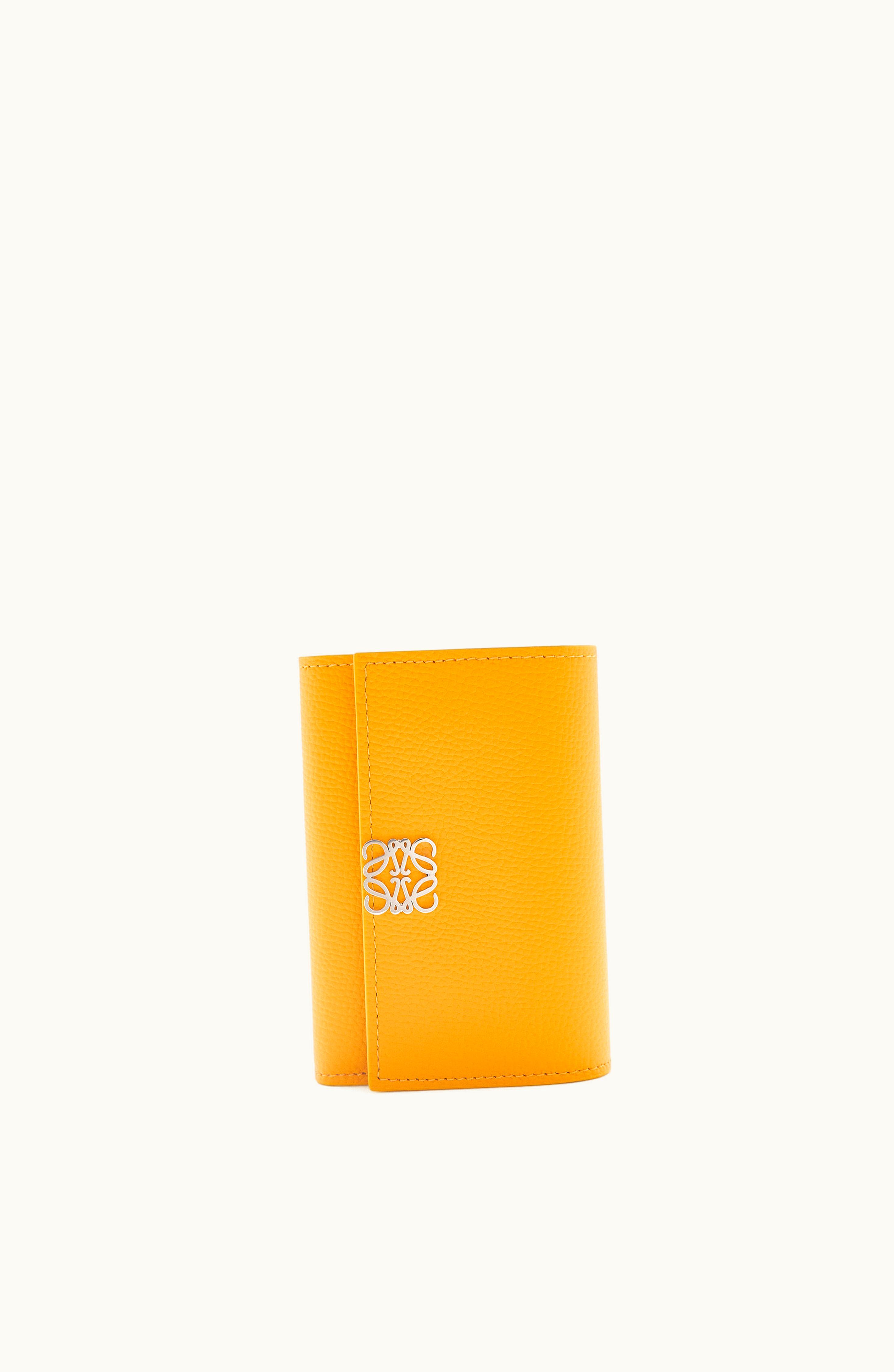 Loewe Loewe Anagram Small Vertical Wallet In Pebble Grain Calfskin Sunflower