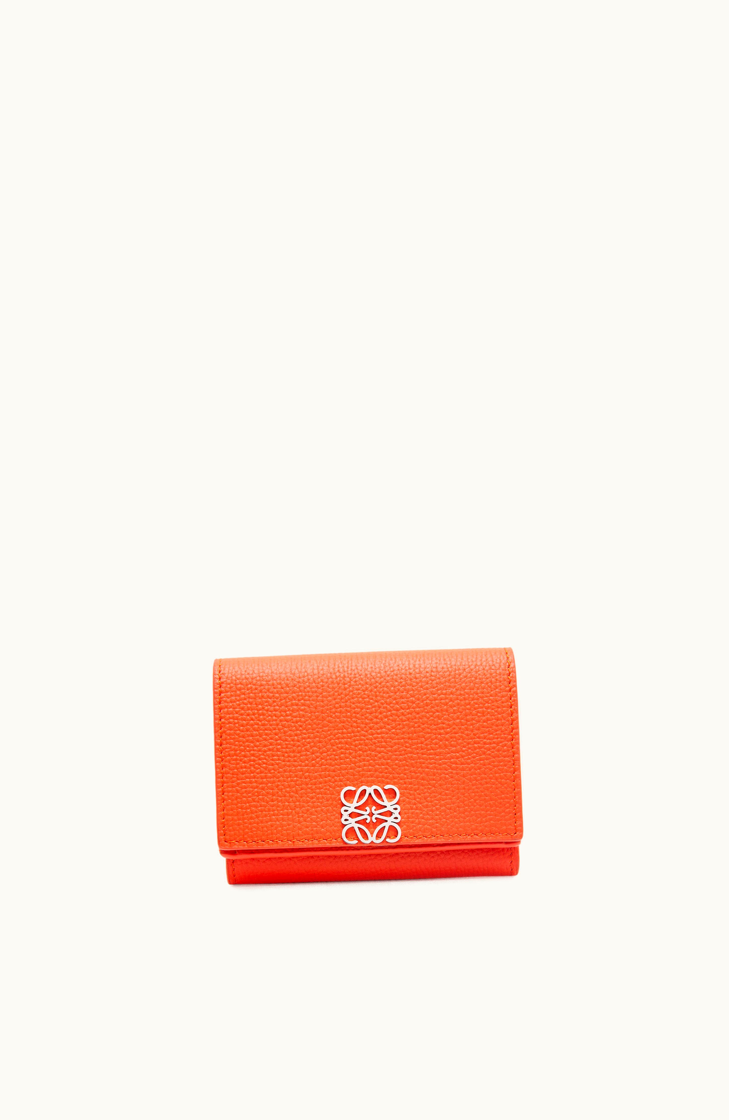 Loewe Loewe Anagram Trifold Wallet In Pebble Grain Calfskin Vivid Orange