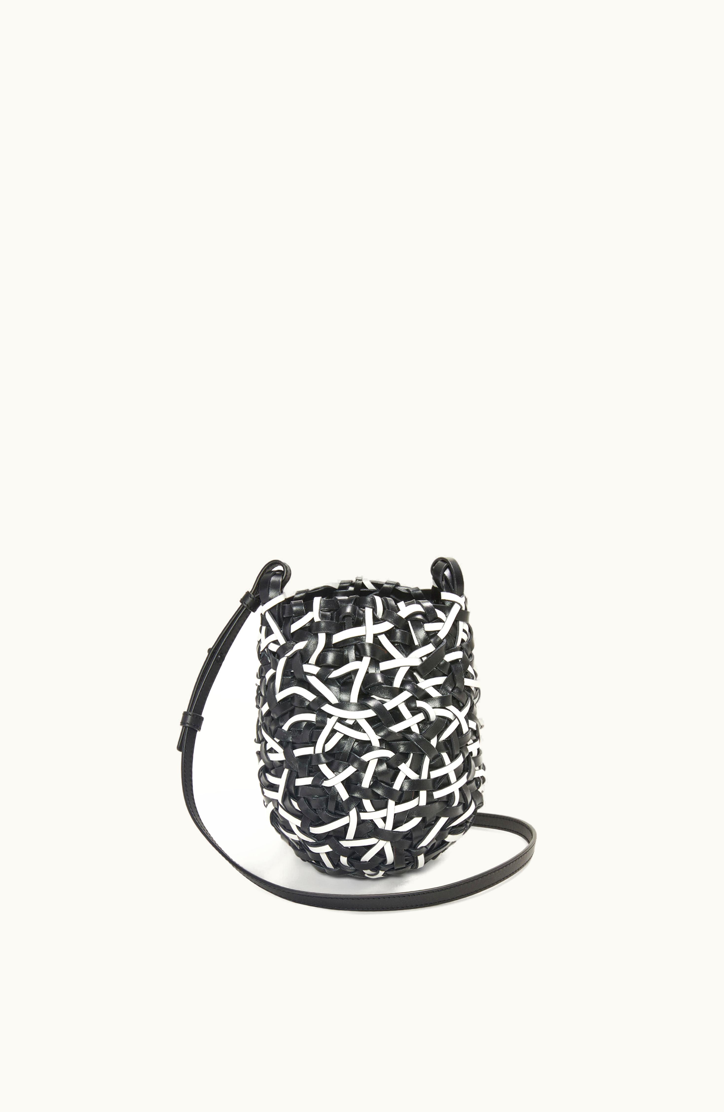 Loewe Loewe Small Nest Basket Bag In Calfskin Black / White