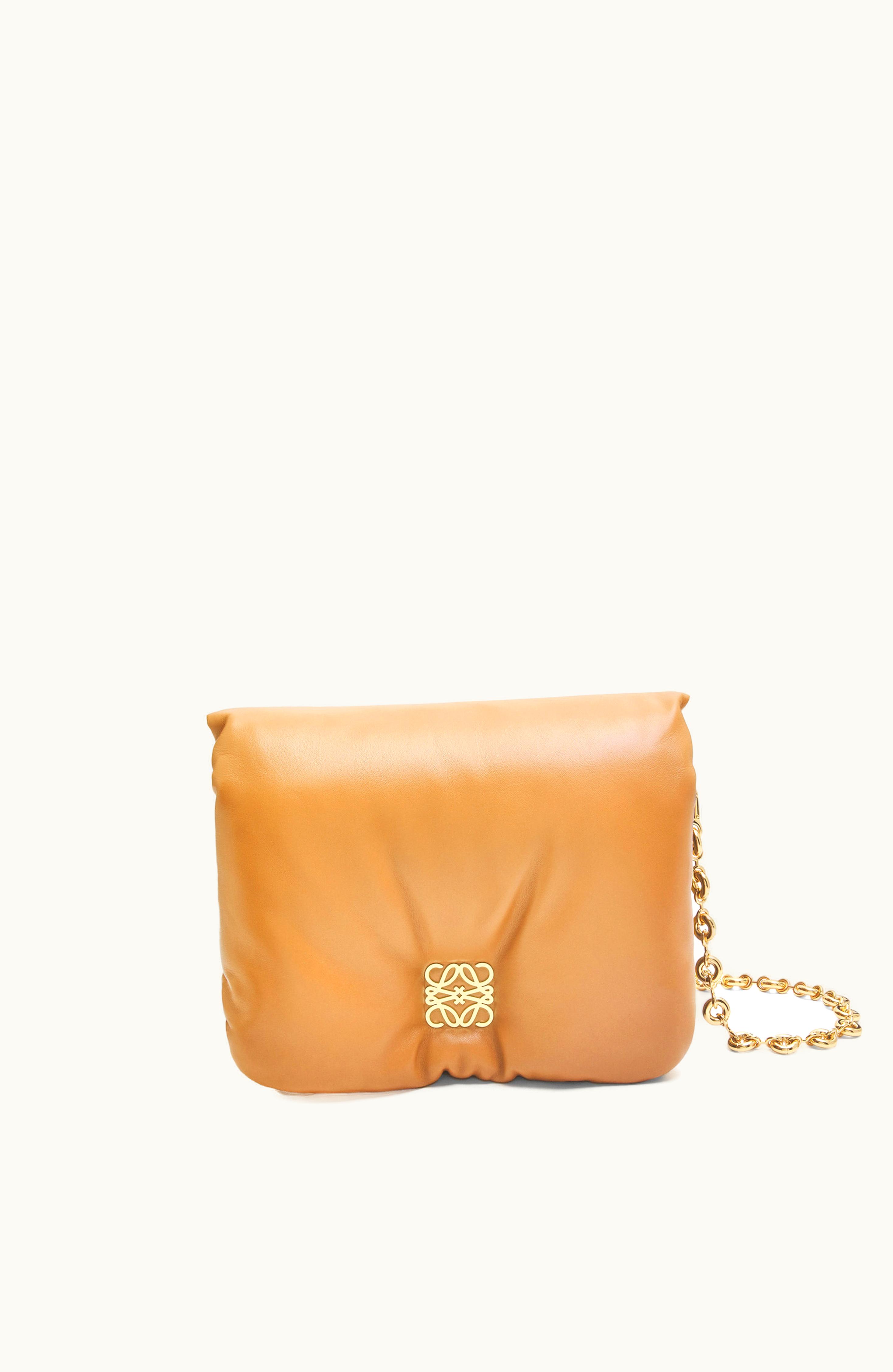 Loewe Loewe Puffer Goya Shoulder Bag In Shiny Nappa Lambskin Camel