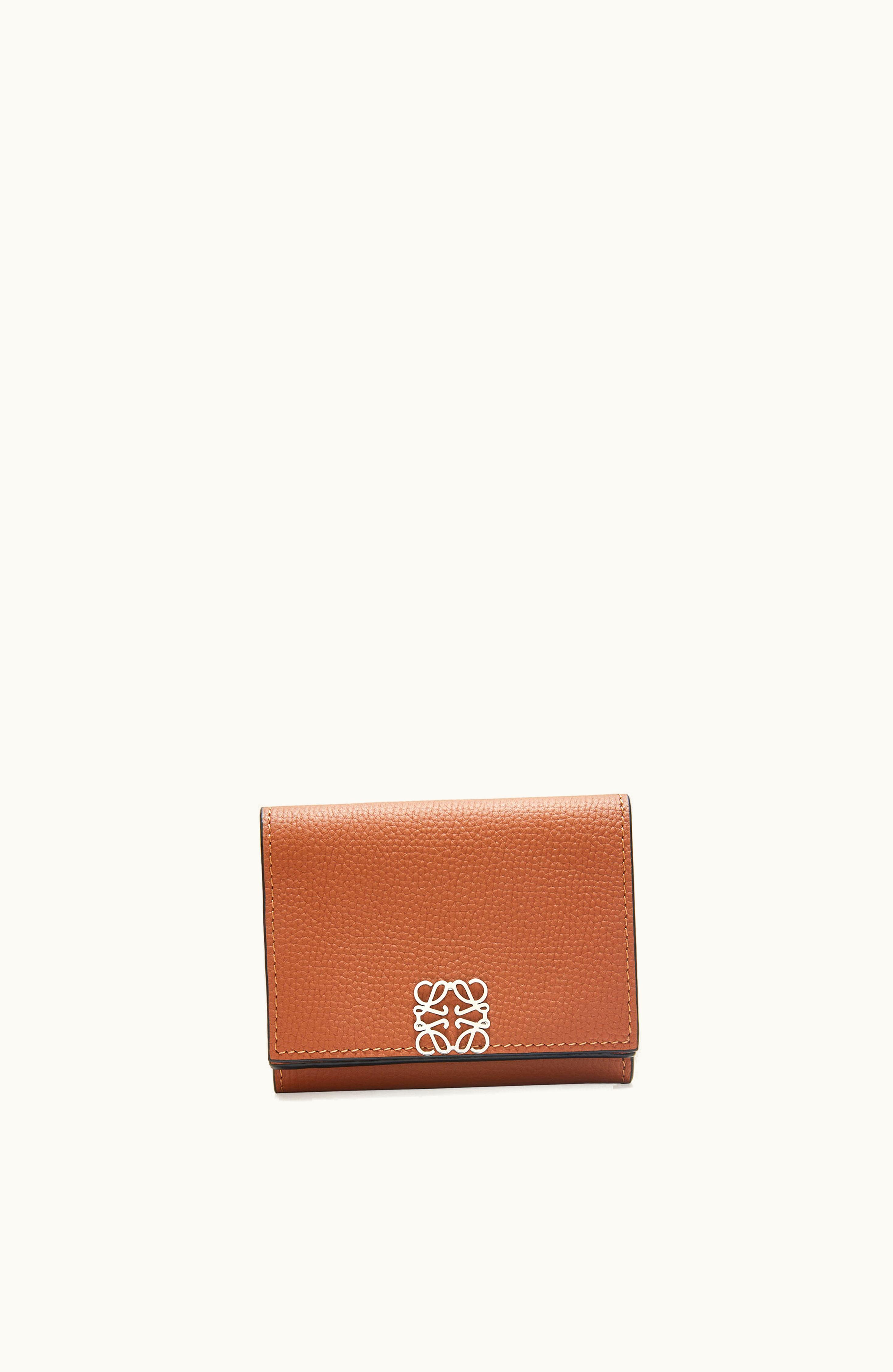 Loewe Loewe Anagram Trifold Wallet In Pebble Grain Calfskin Tan
