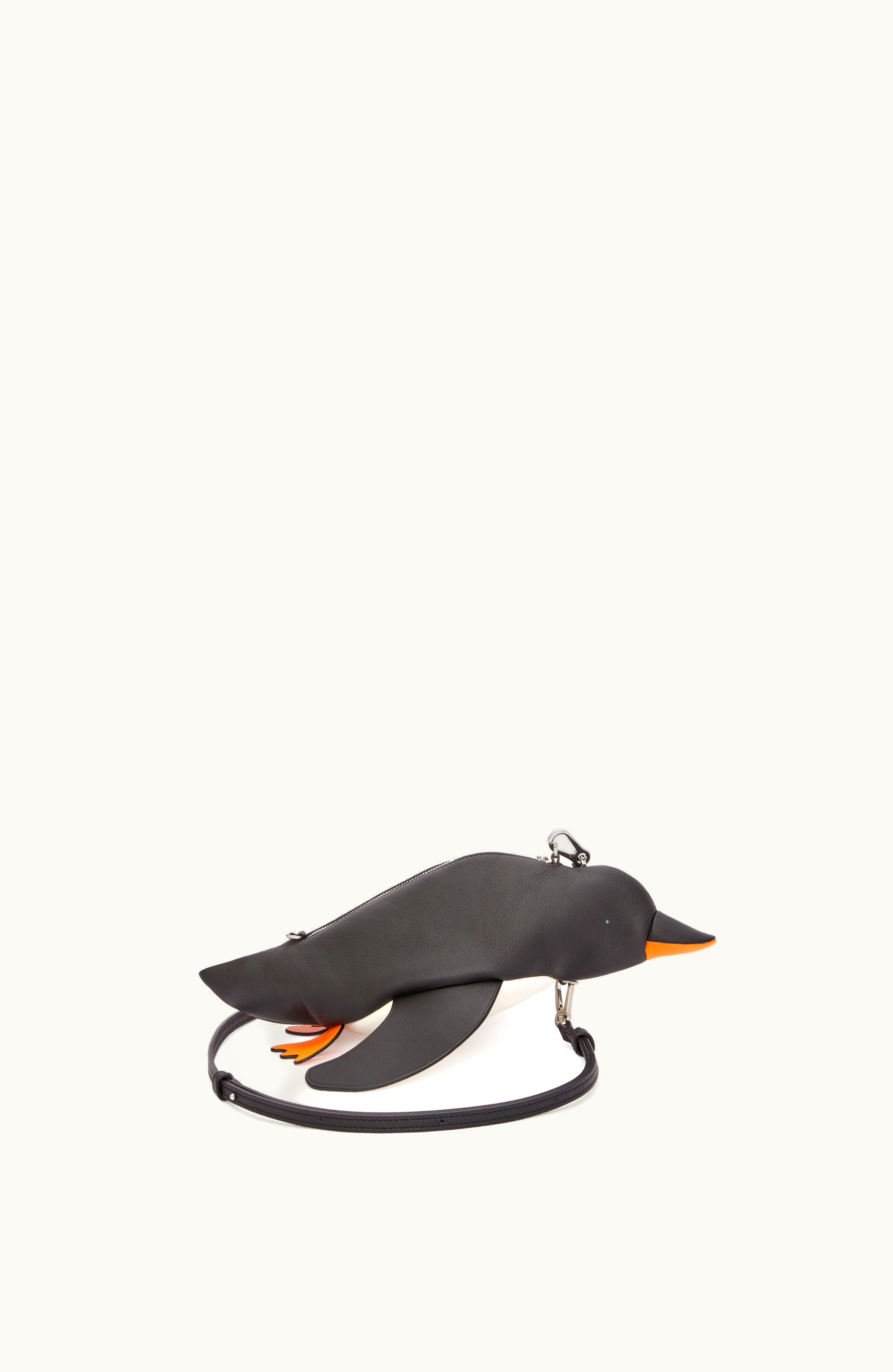 Loewe Loewe Penguin Bag In Classic Calfskin Soft White / Black