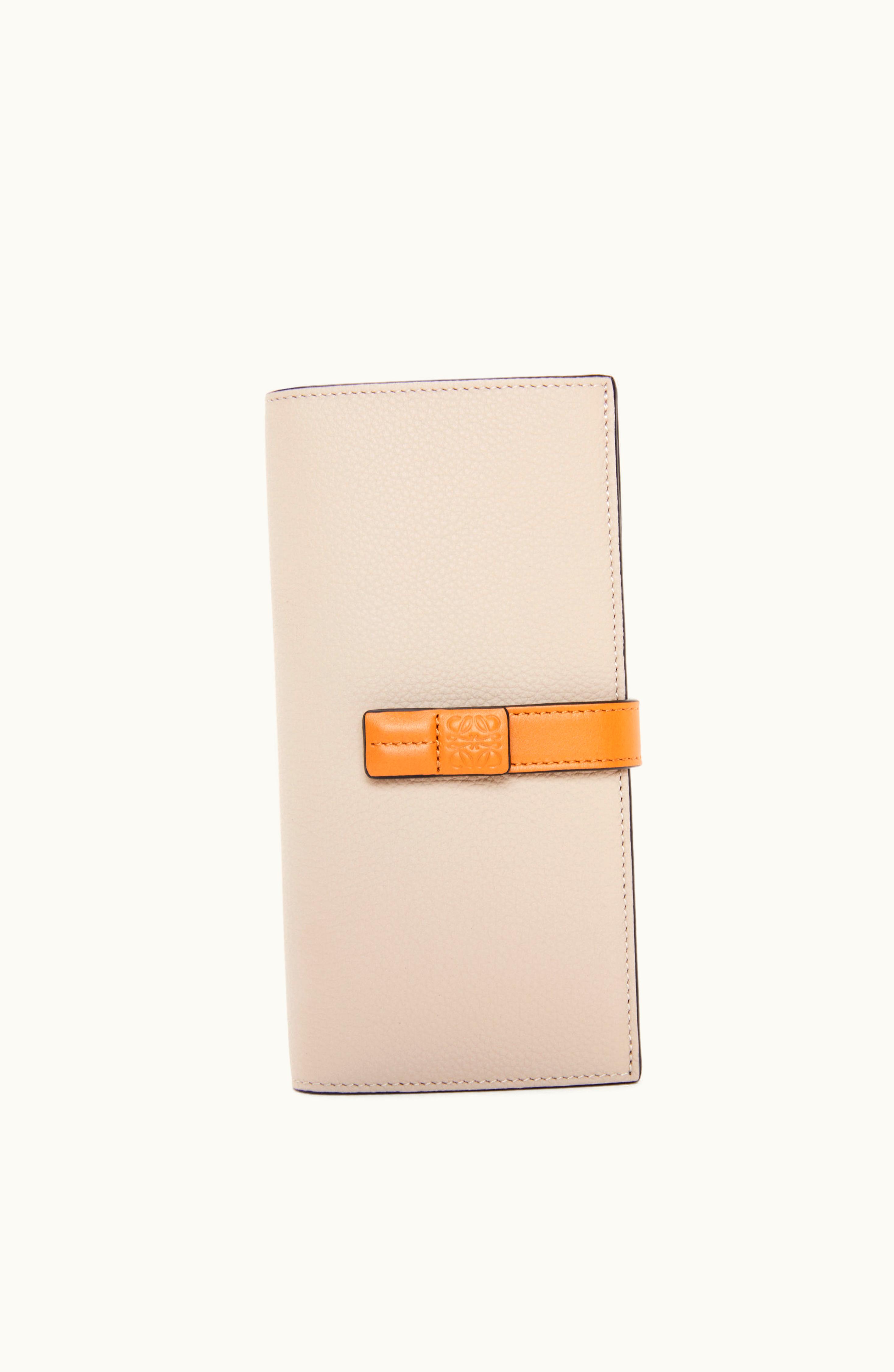 Loewe Loewe Large Vertical Wallet In Grained Calfskin Light Oat / Honey