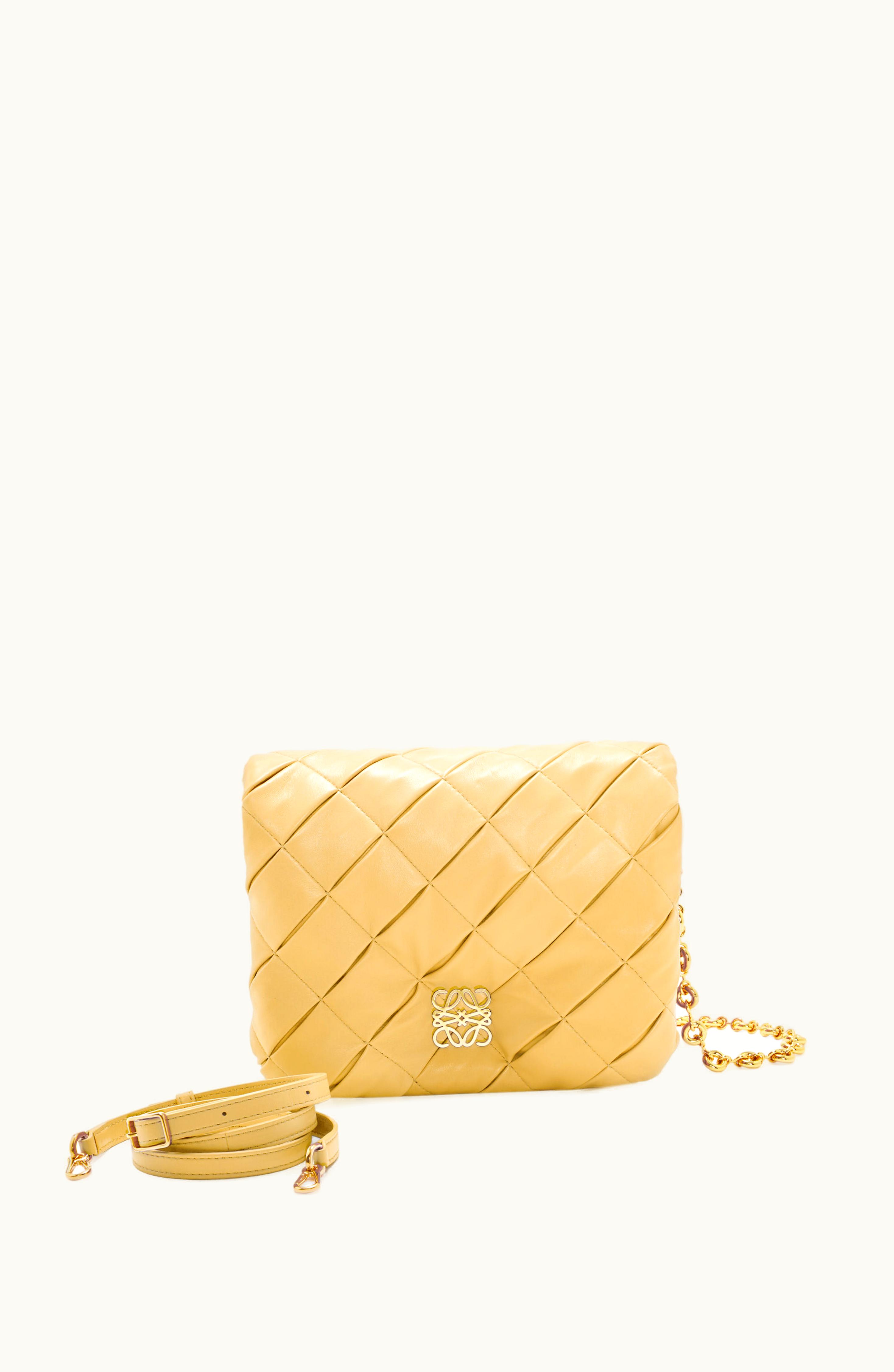 Loewe Loewe Puffer Goya In Pleated Shiny Nappa Lambskin Dark Butter