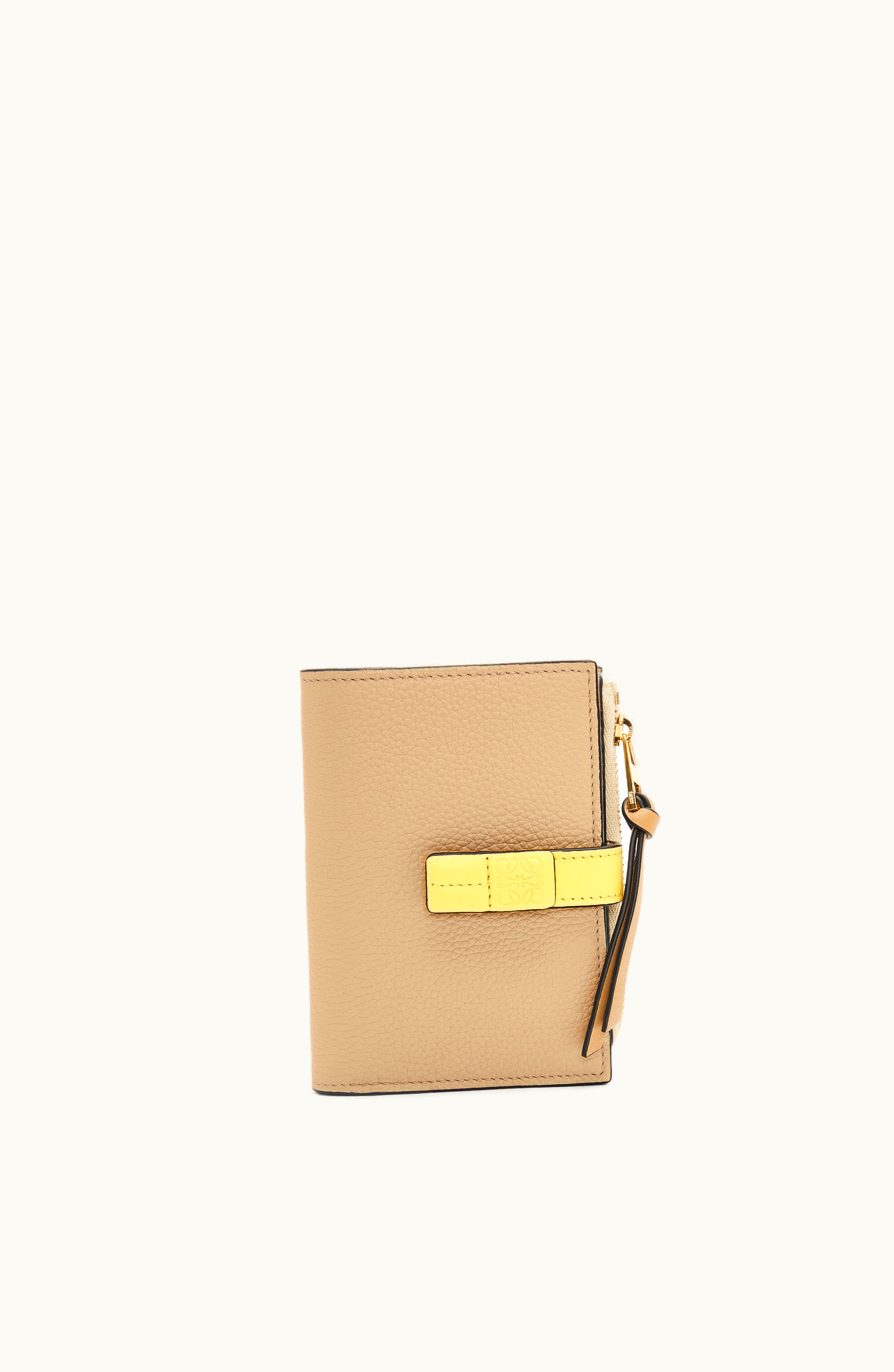 Loewe Loewe Slim Zip Bifold Wallet In Soft Grained Calfskin Butter / Pale Lemon