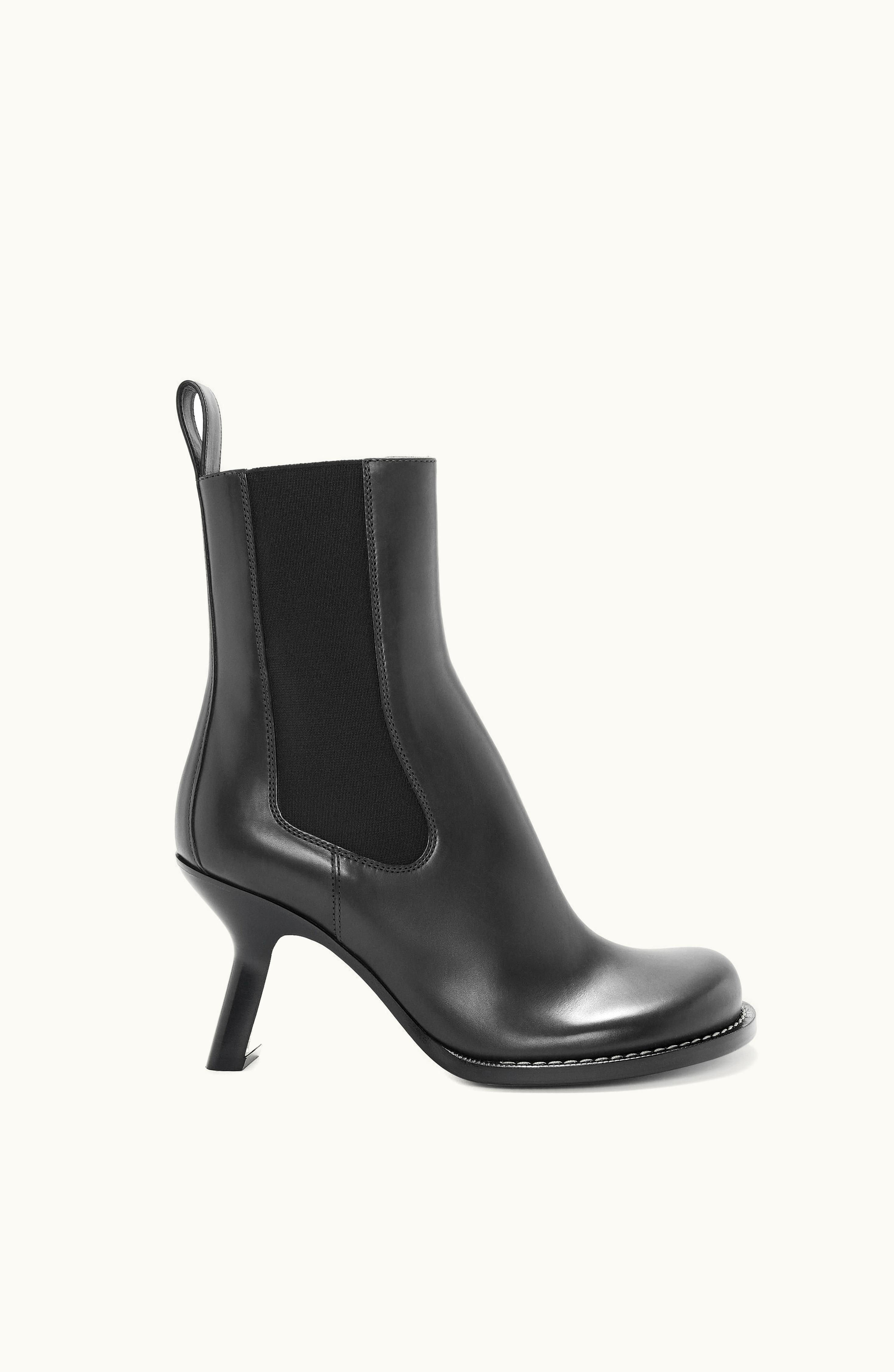 Loewe Loewe Campo Chelsea Bootie In Waxed Calfskin Black