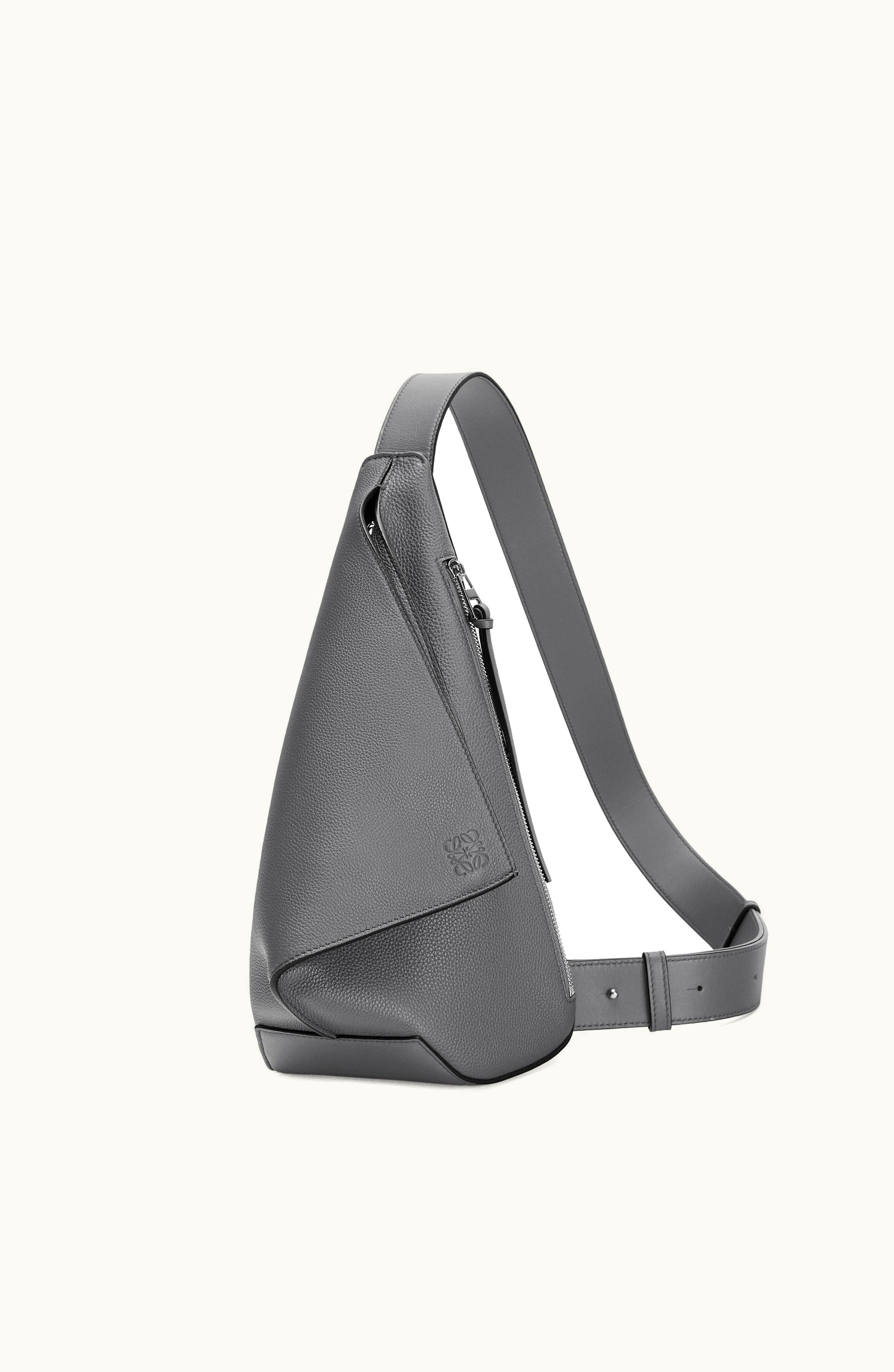 Loewe Loewe Anton Sling In Soft Grained Calfskin Anthracite