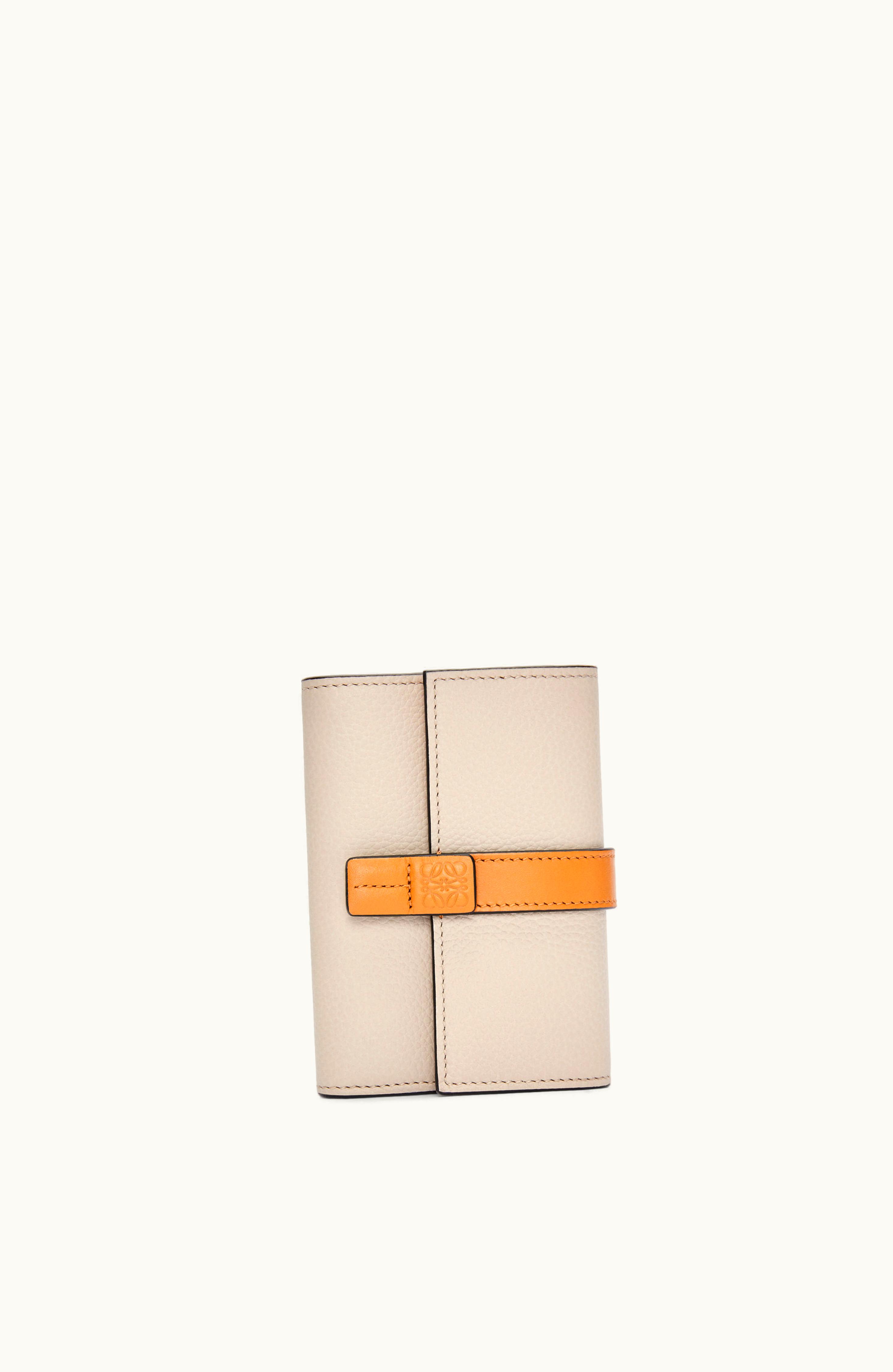 Loewe Loewe Small Vertical Wallet In Soft Grained Calfskin Light Oat / Honey