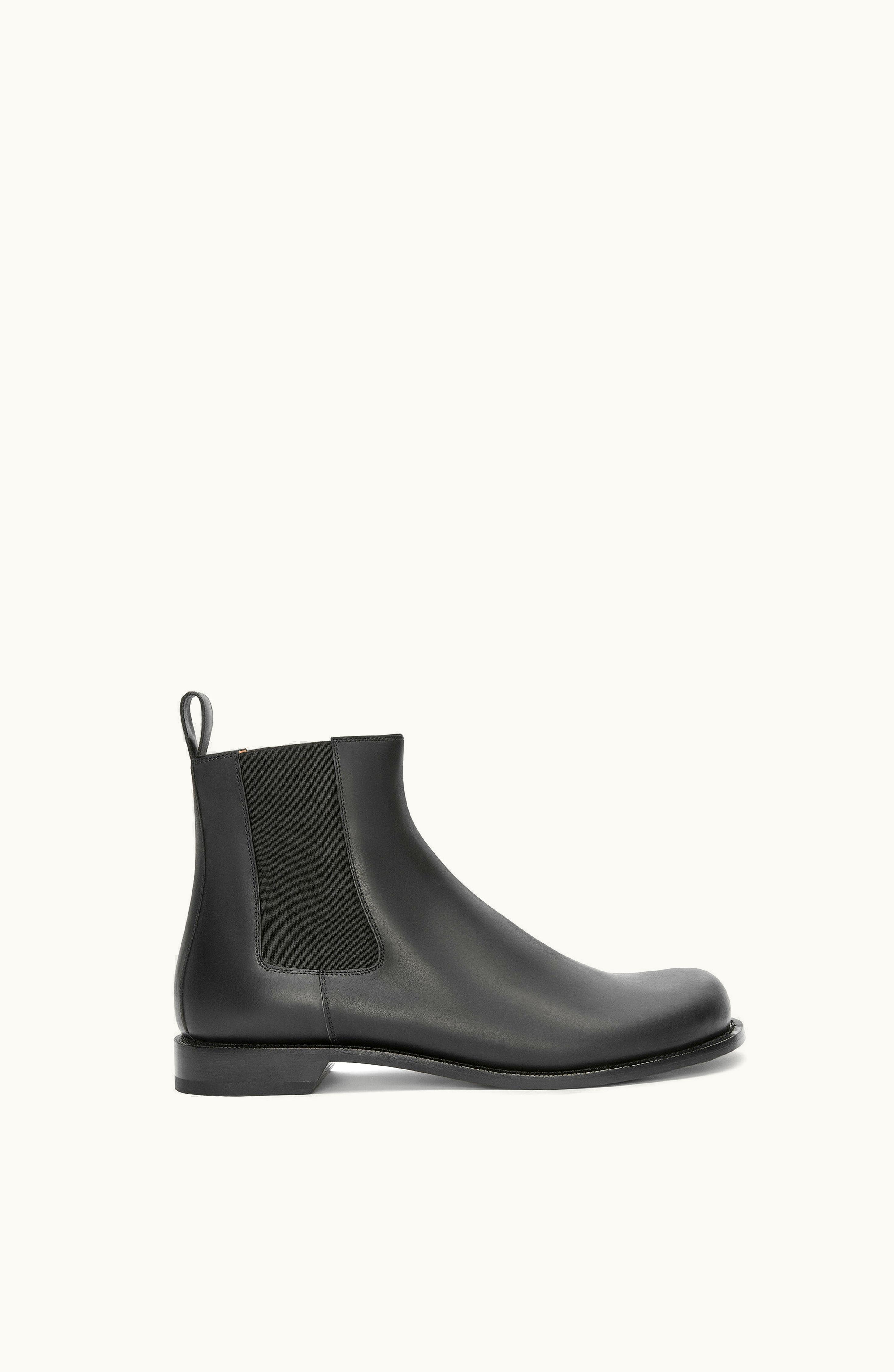Loewe Loewe Campo Chelsea Boot In Waxed Calfskin Black