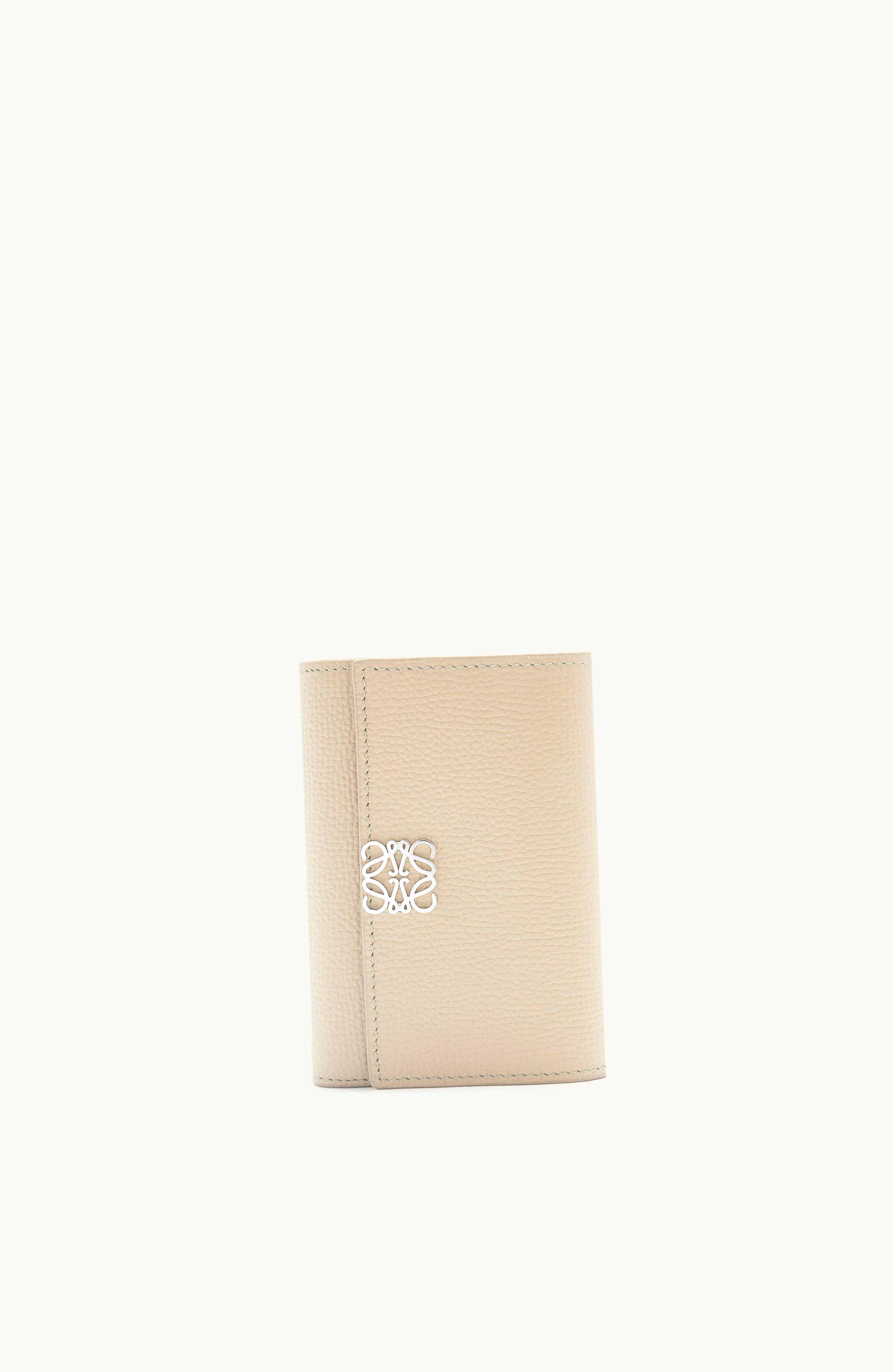 Loewe Loewe Anagram Small Vertical Wallet In Pebble Grain Calfskin Light Ghost