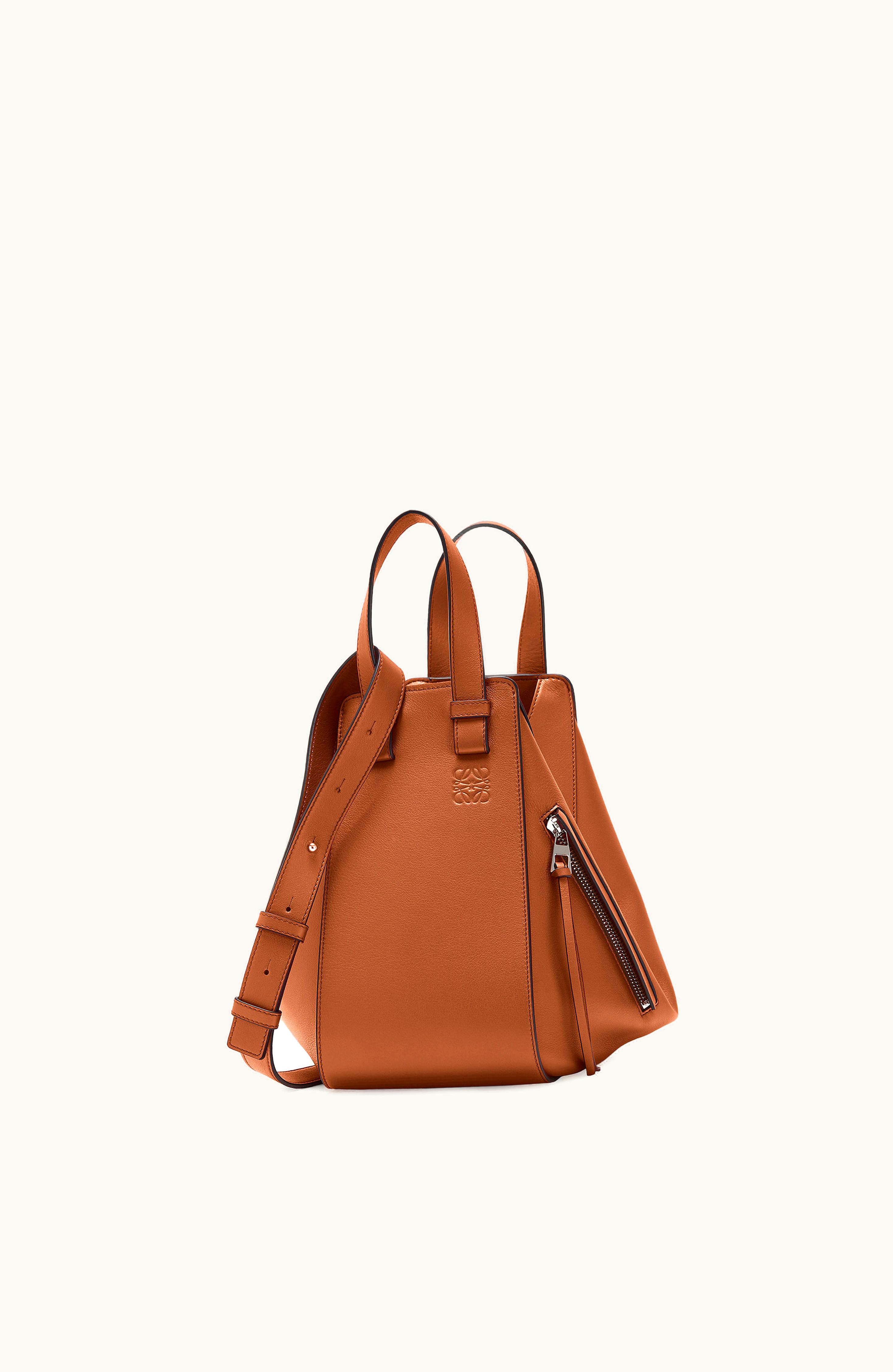 Loewe Loewe Small Hammock Bag In Classic Calfskin Tan