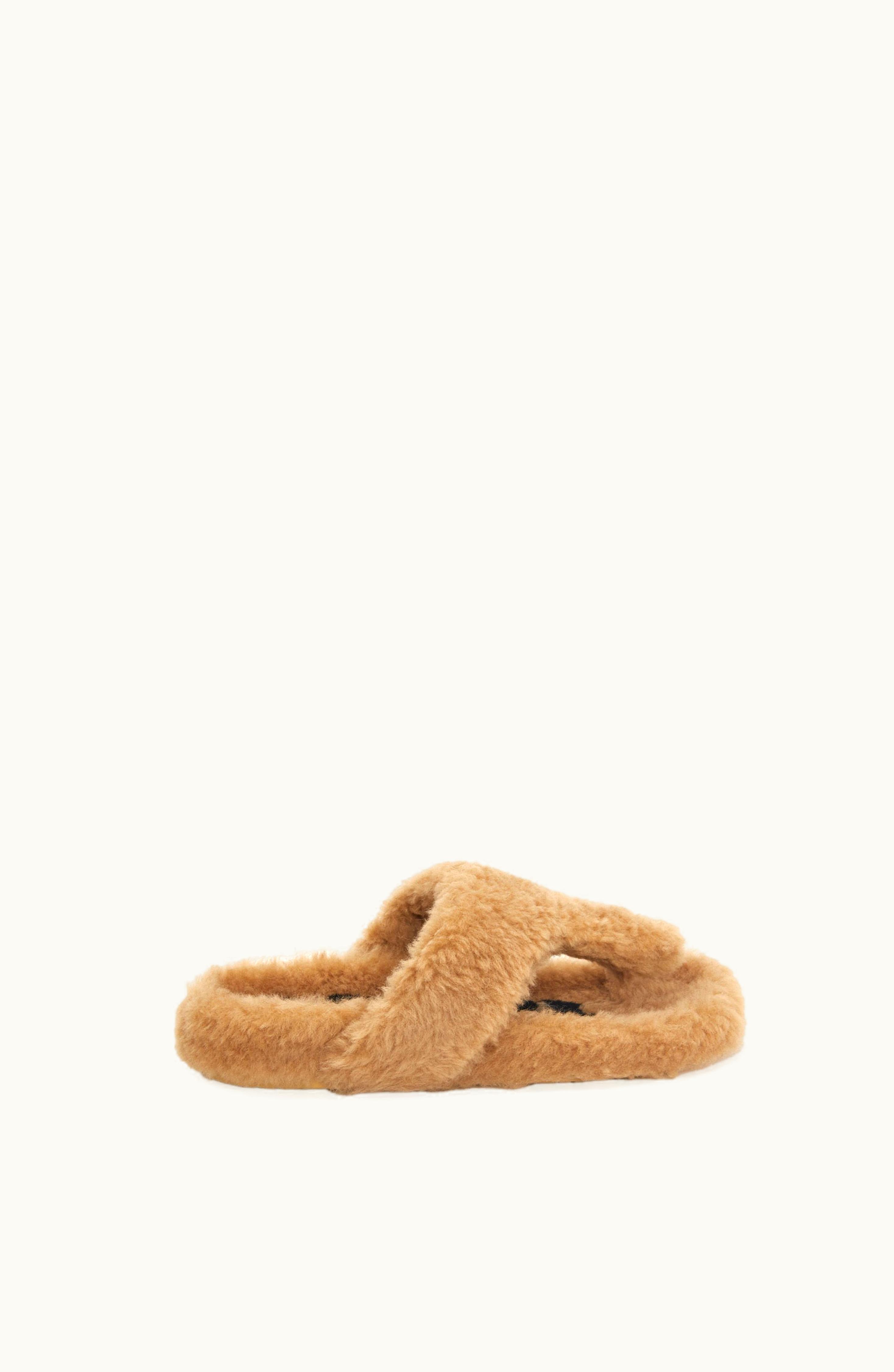 Loewe Loewe Ease Toe Post Sandal In Shearling Medium Concealer
