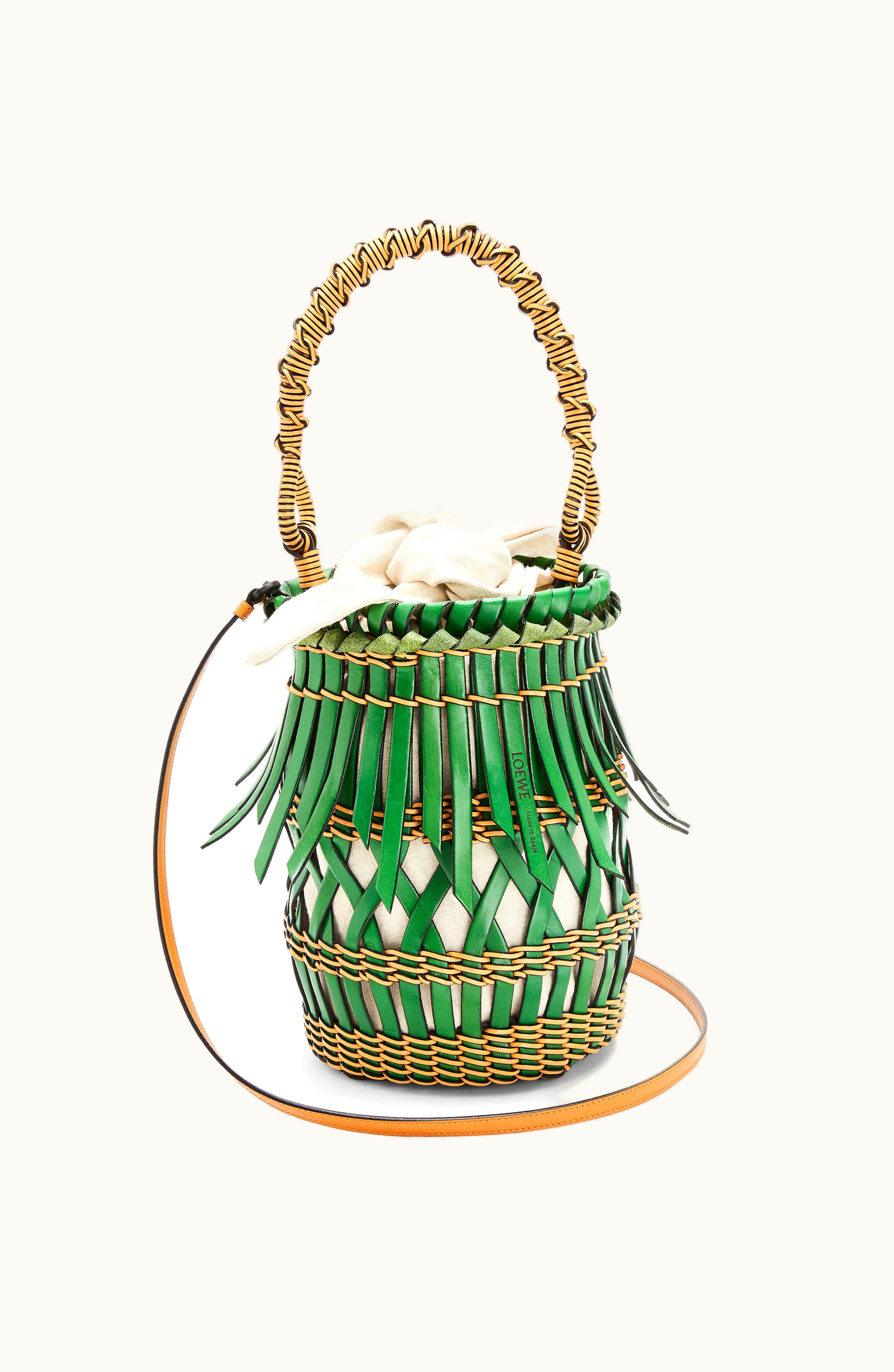 Loewe Loewe Fringes Bucket Bag In Calfskin Green / Honey