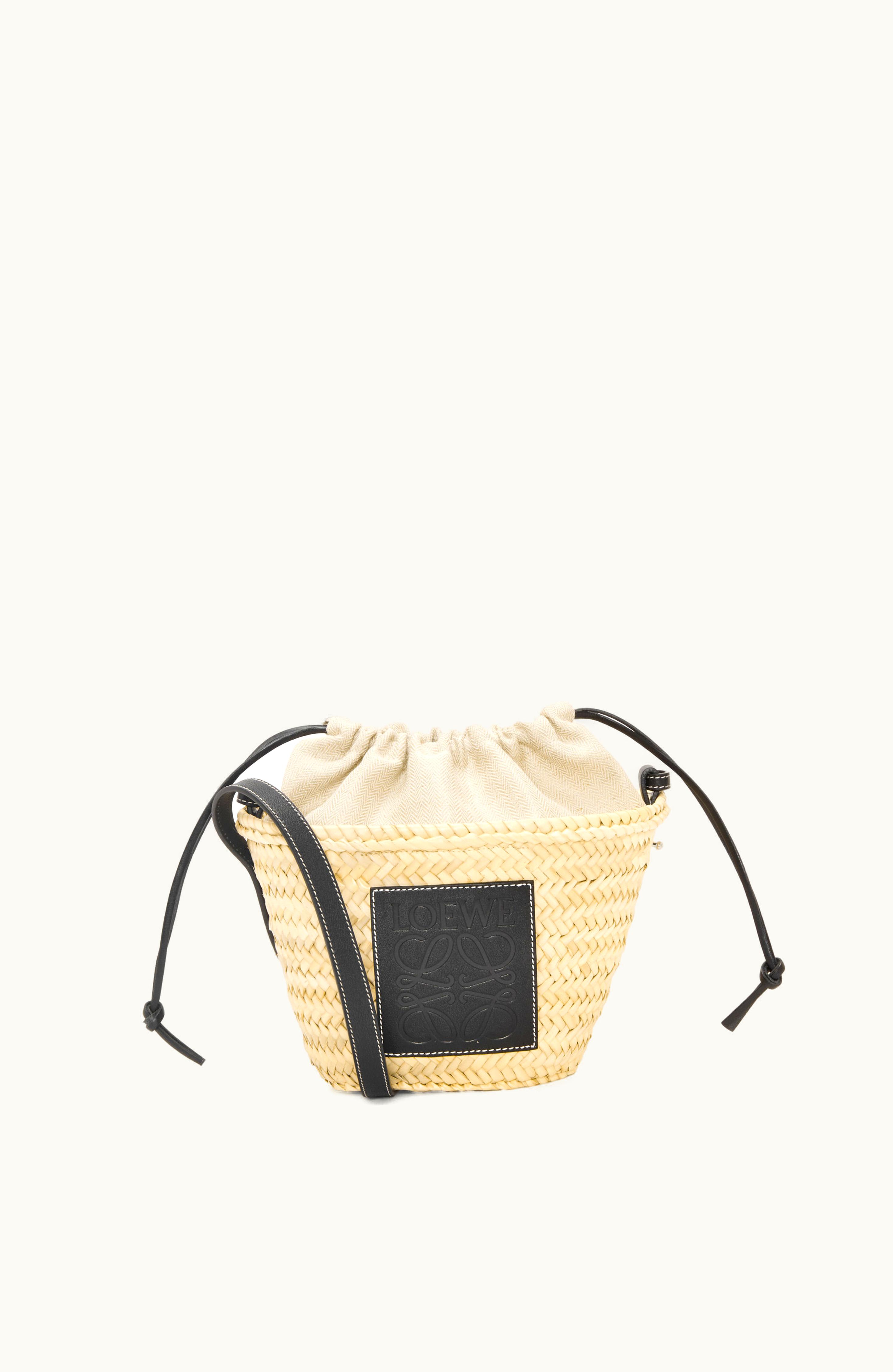 Loewe Loewe Drawstring Bucket Bag In Palm Leaf And Calfskin Natural / Black