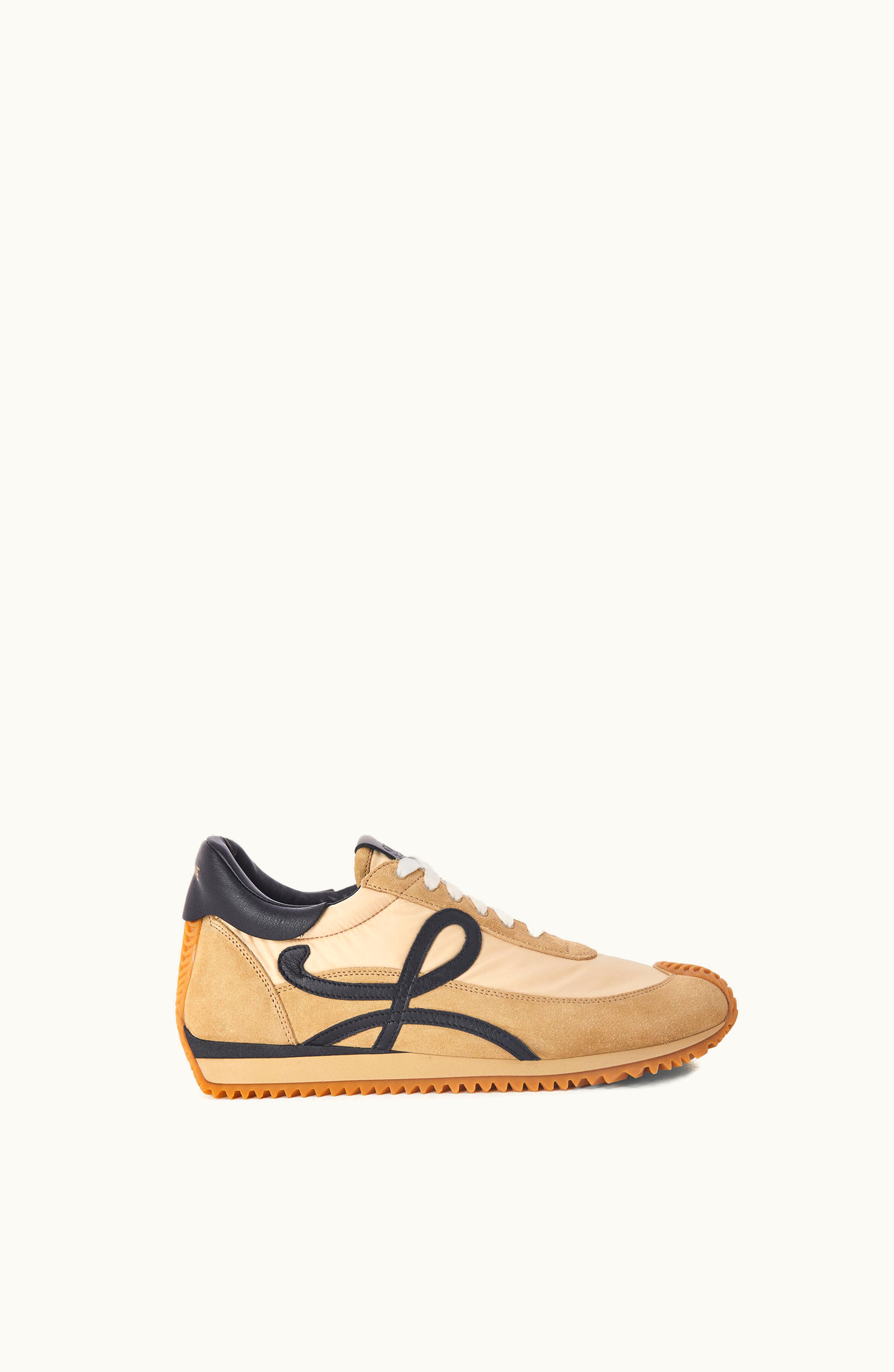 Loewe Loewe Runner Sneaker In Calfskin And Nylon Gold / Black