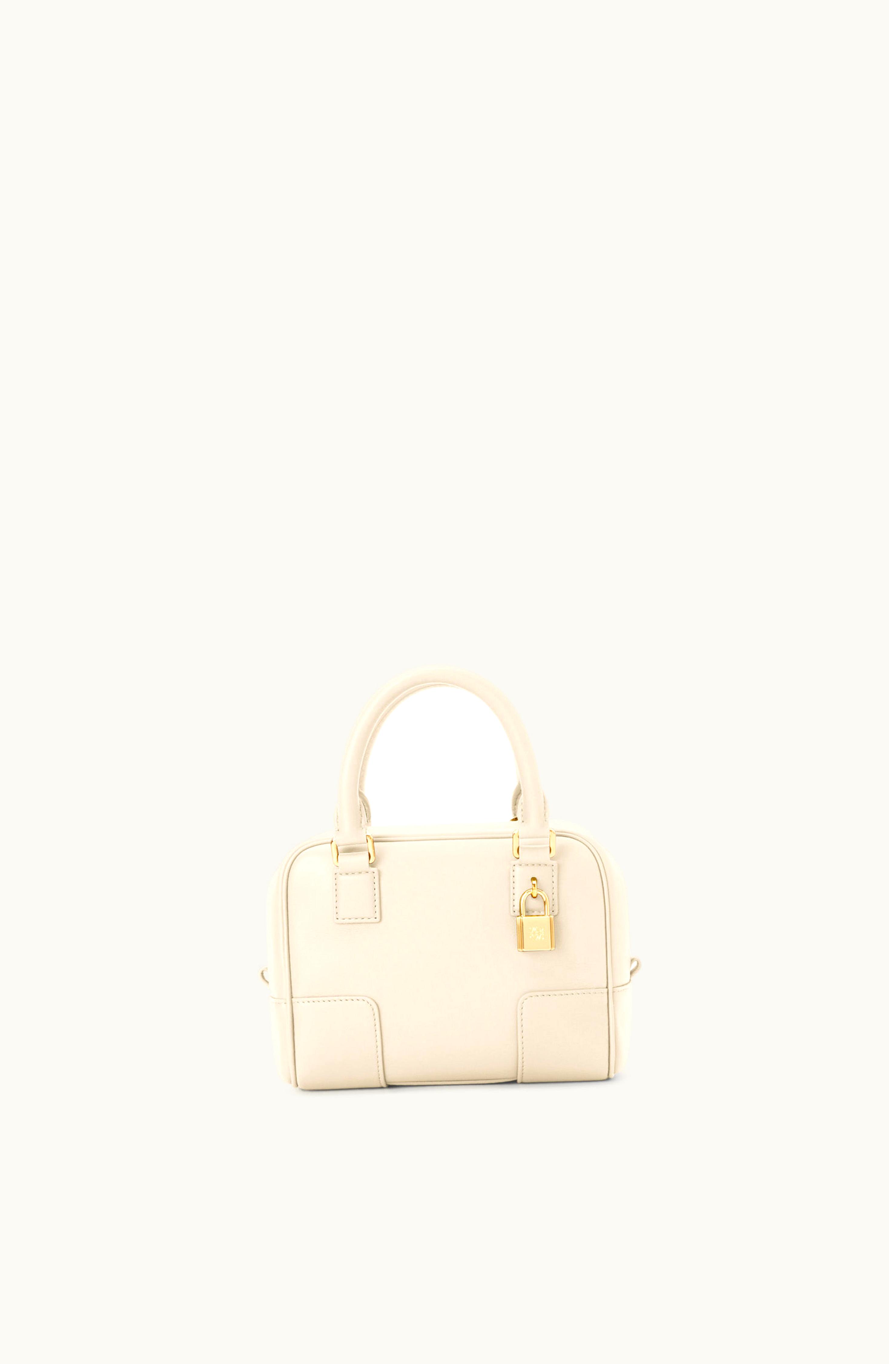 Loewe Loewe Amazona 16 Square Bag In Nappa Calfskin Angora