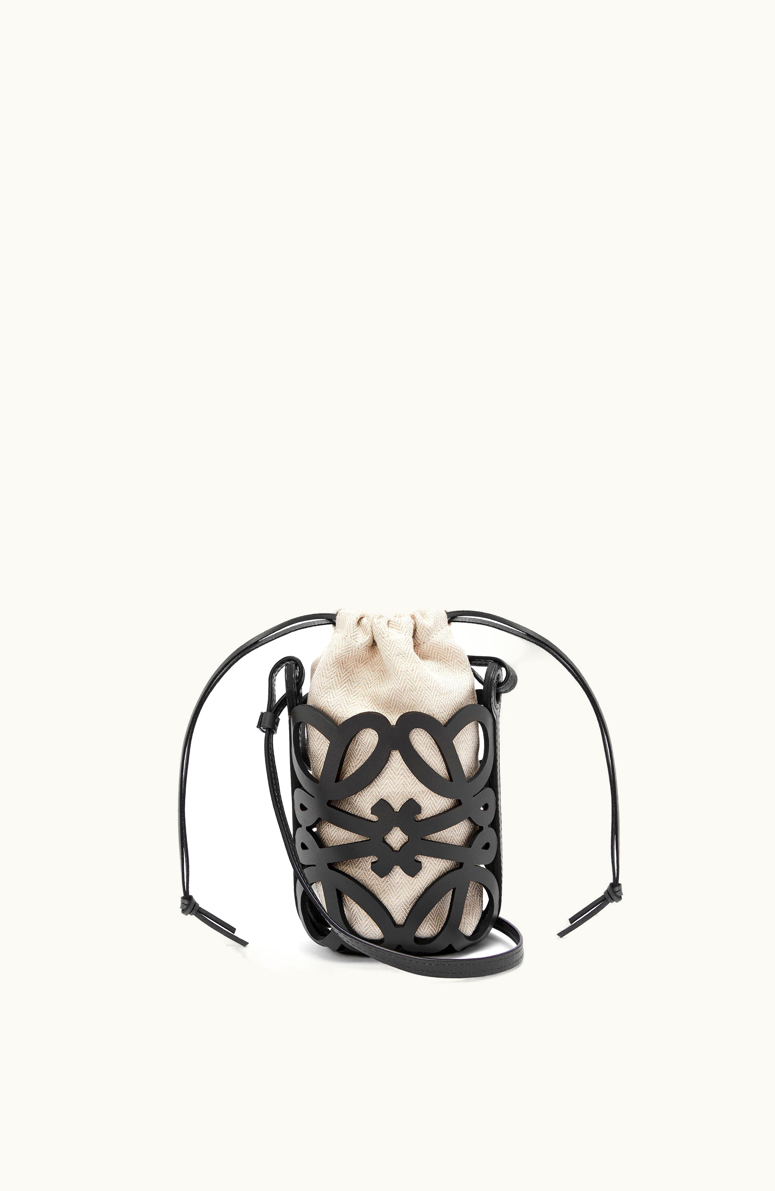 Loewe Loewe Anagram cut-out Pocket In Classic Calfskin And Canvas Black / Ecru