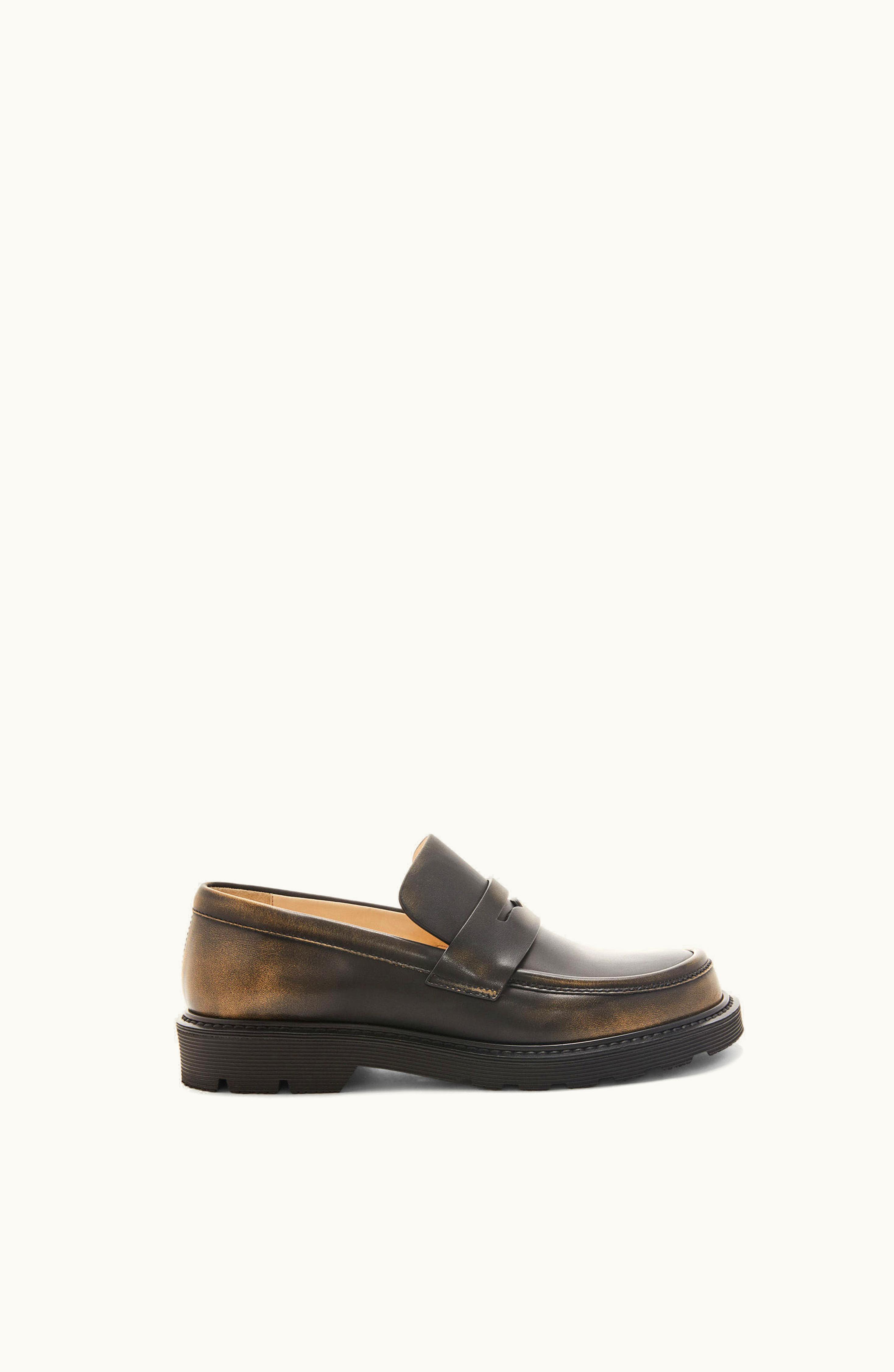 Loewe Loewe Blaze Loafer In Bicolour brushed-off Calfskin Medium Concealer / Black