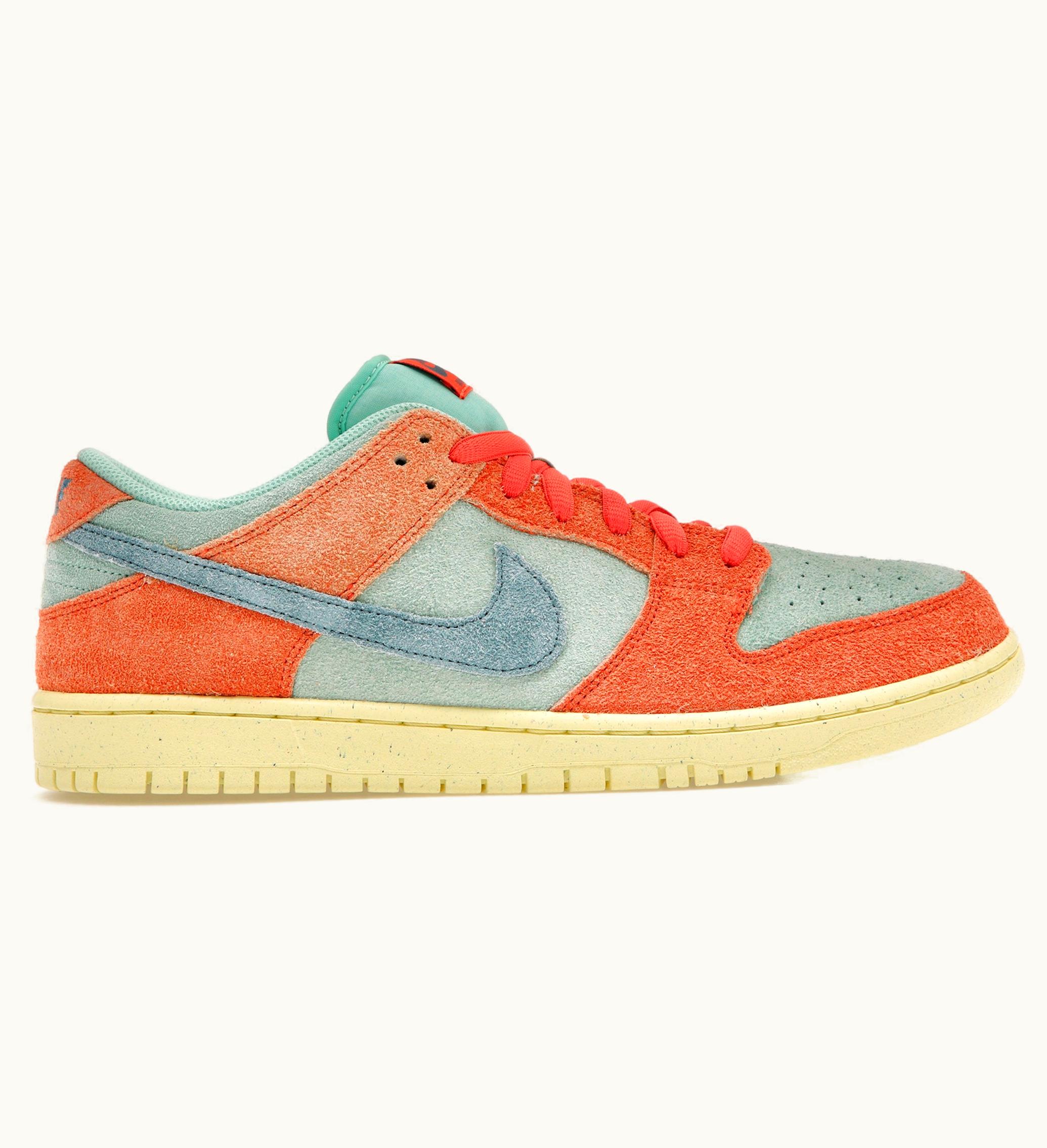 Nike Nike SB Dunk Low Orange Emerald Rise