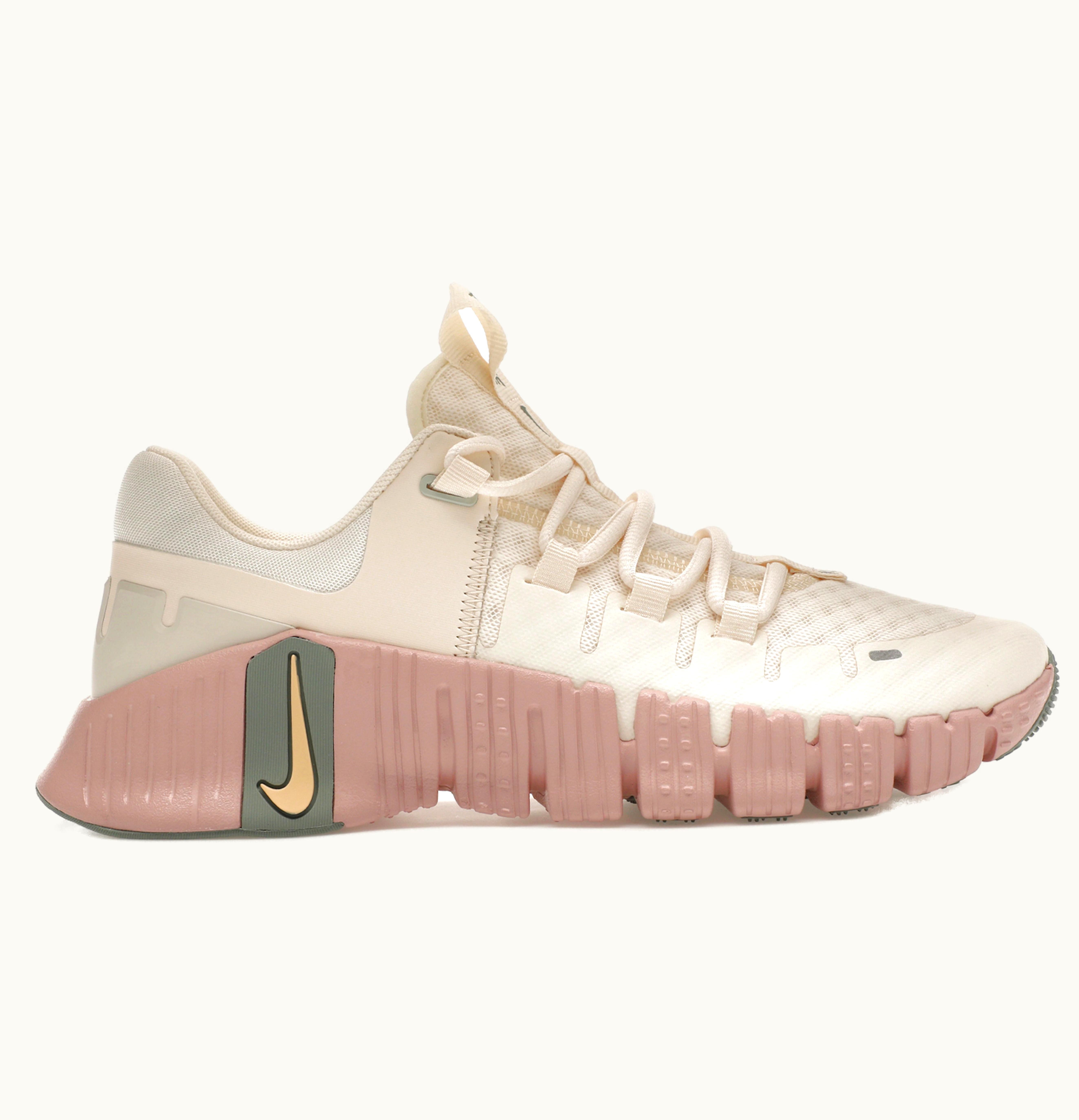 Nike Free Metcon 5 Pale Ivory Ice Peach Womens