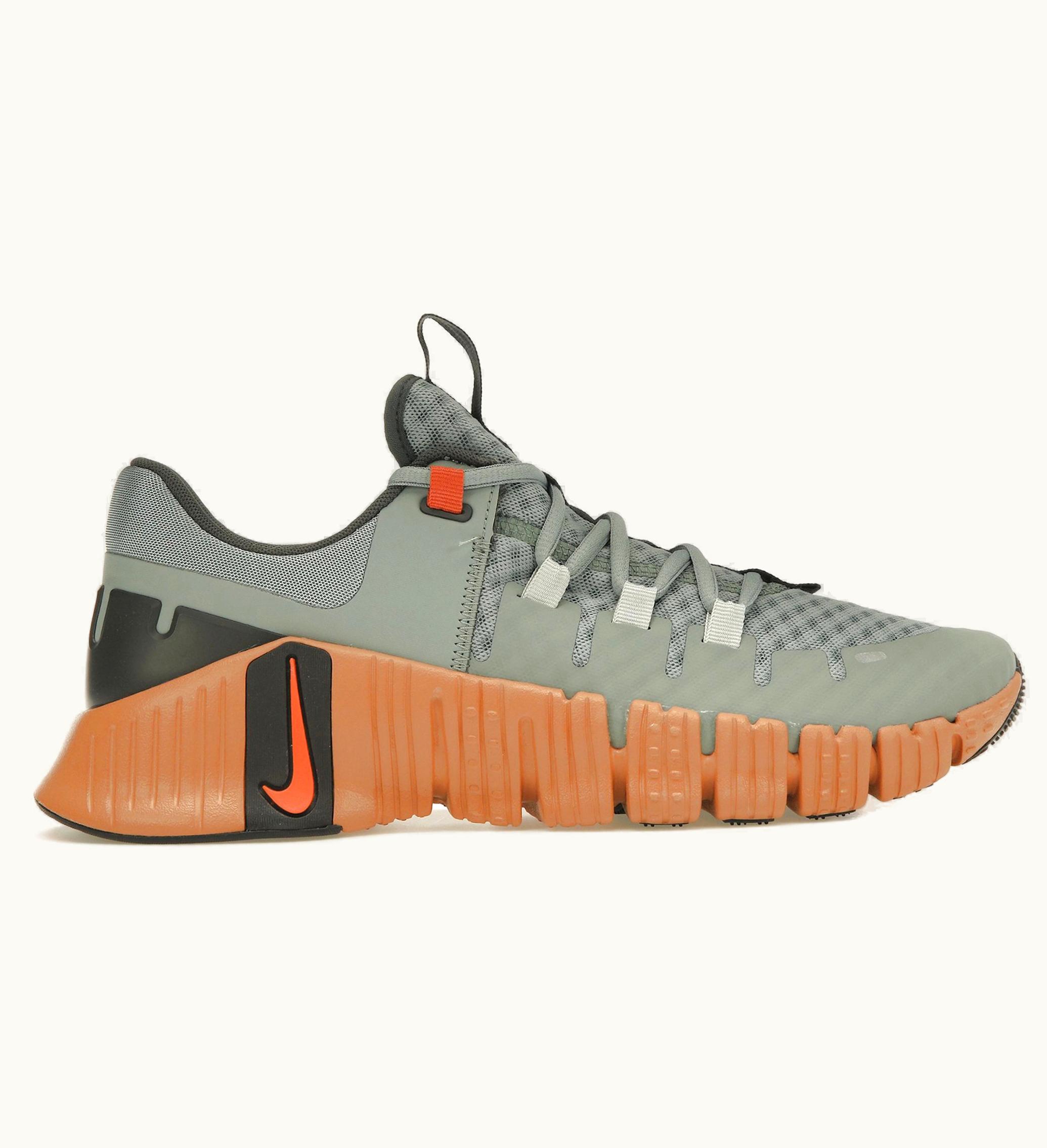 Nike Free Metcon 5 Mica Green Campfire Orange