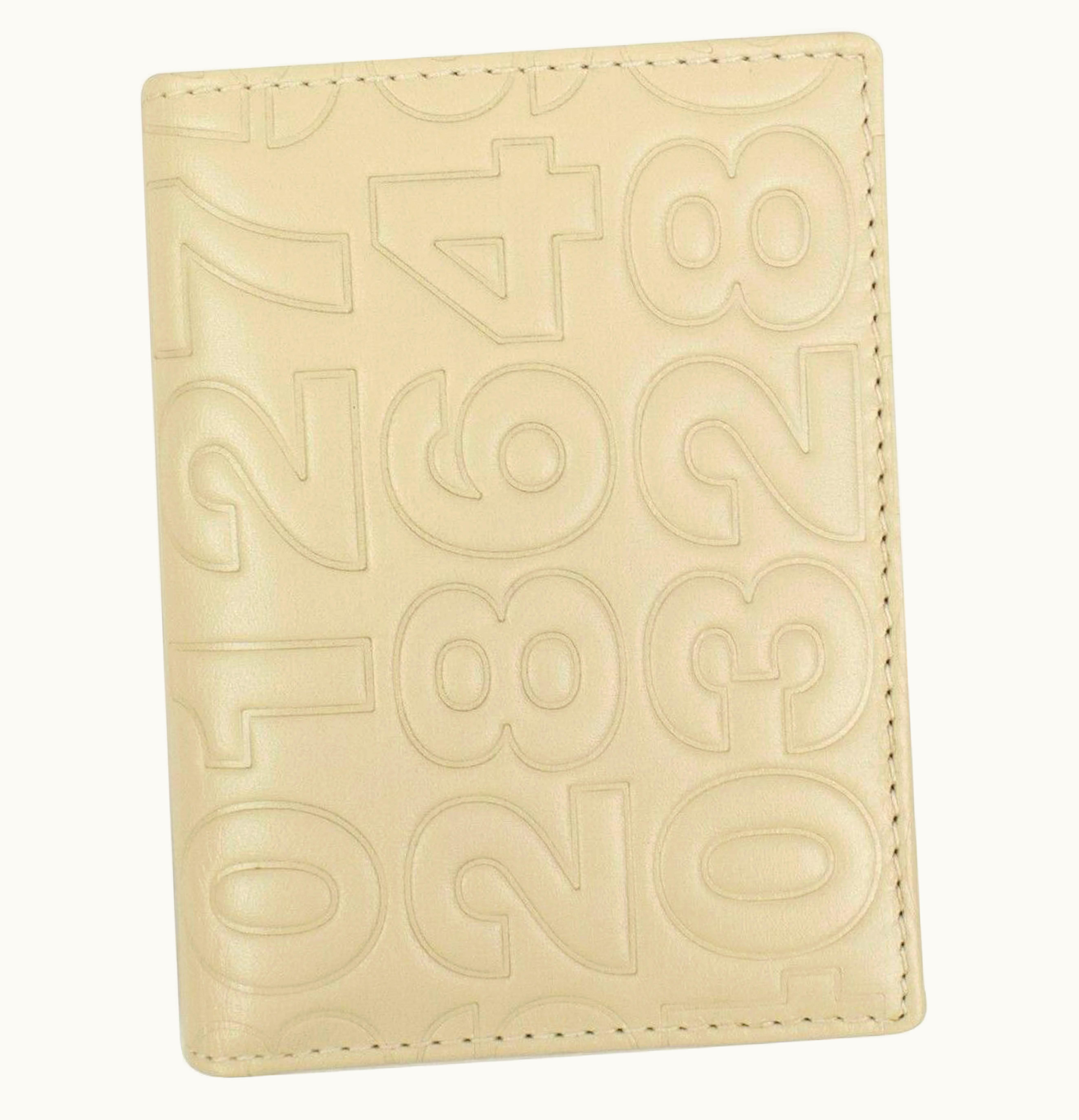 Comme Des Garçons Comme des Garcons SA620ED Card Holder Number Embossed Off White