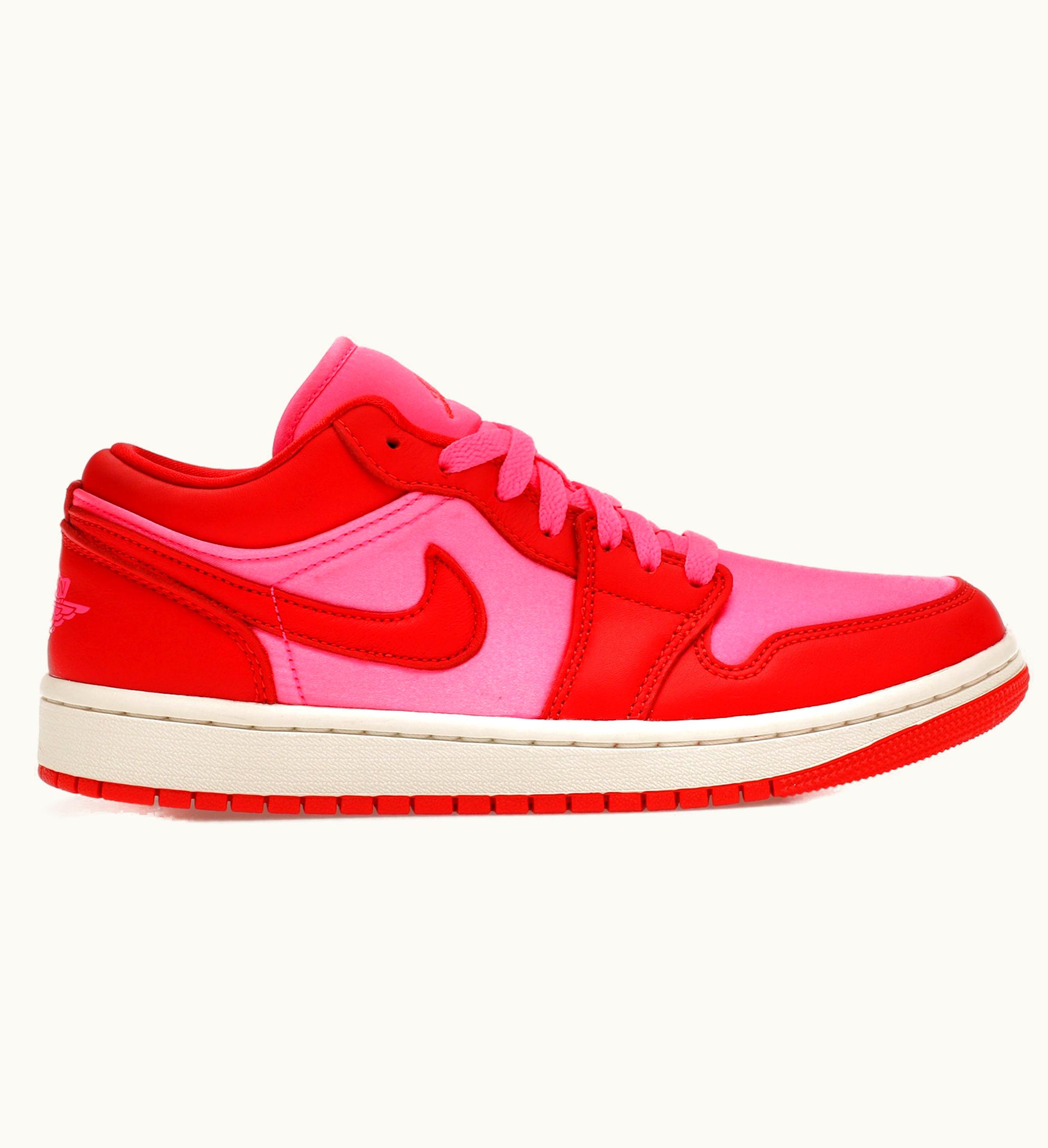 Jordan Air Jordan 1 Low SE Pink Blast Womens