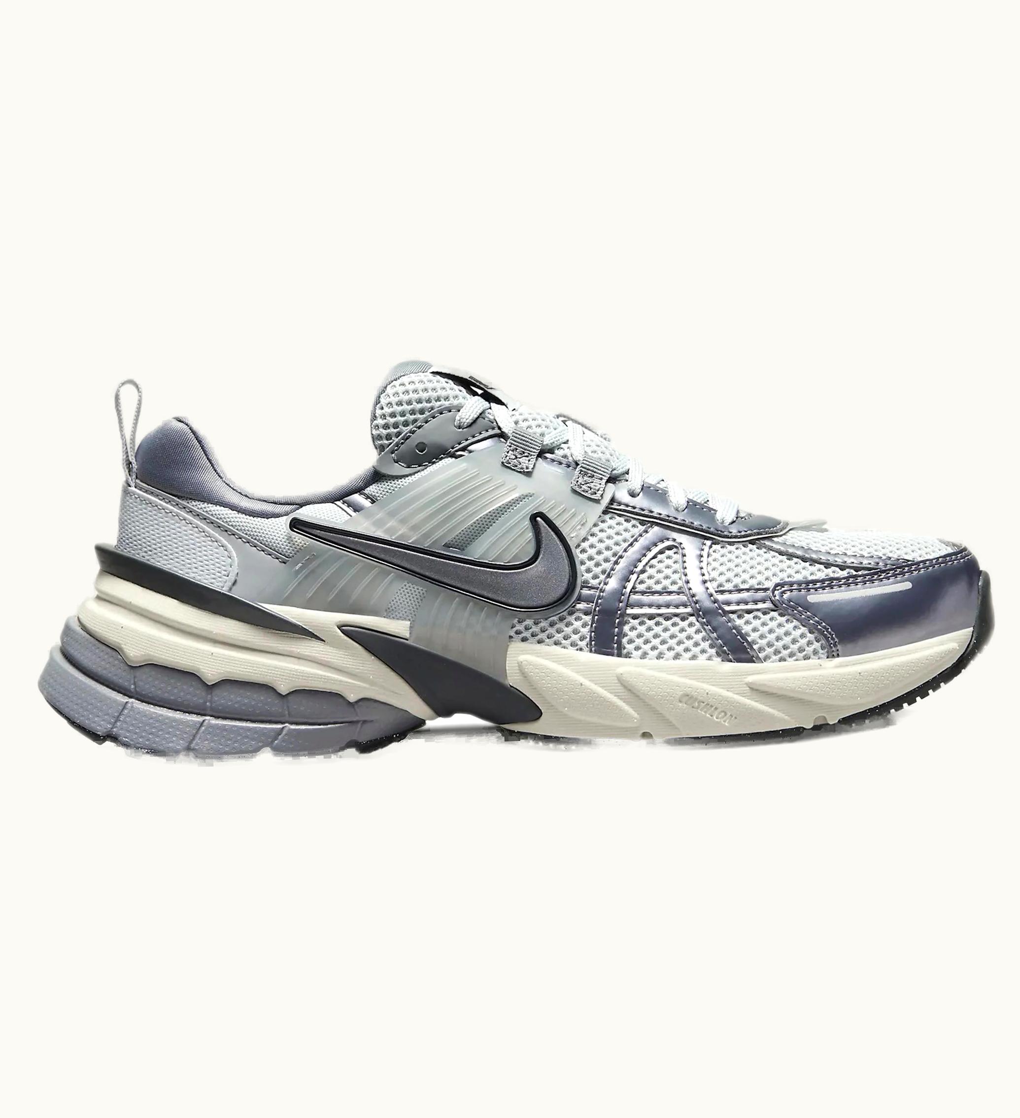 Nike Nike V2k Run Pure Platinum Wolf Grey Womens