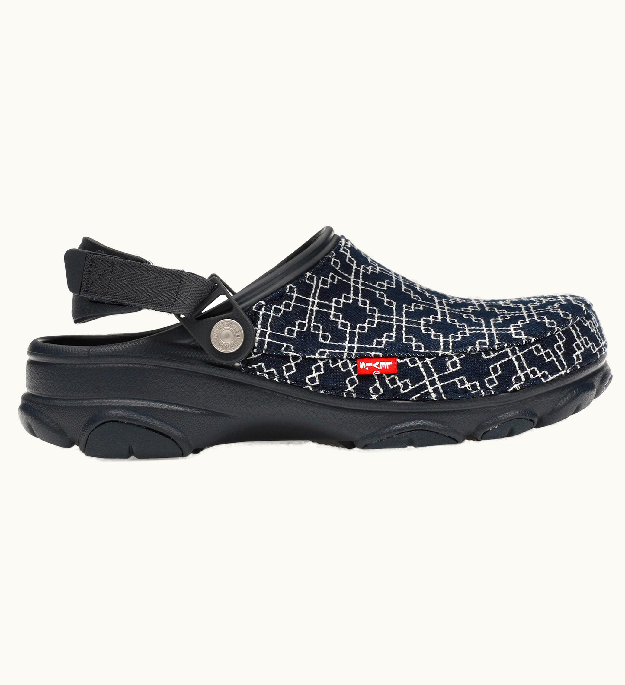 Crocs Crocs Classic All Terrain Clog Levis Sashiko Dark Wash